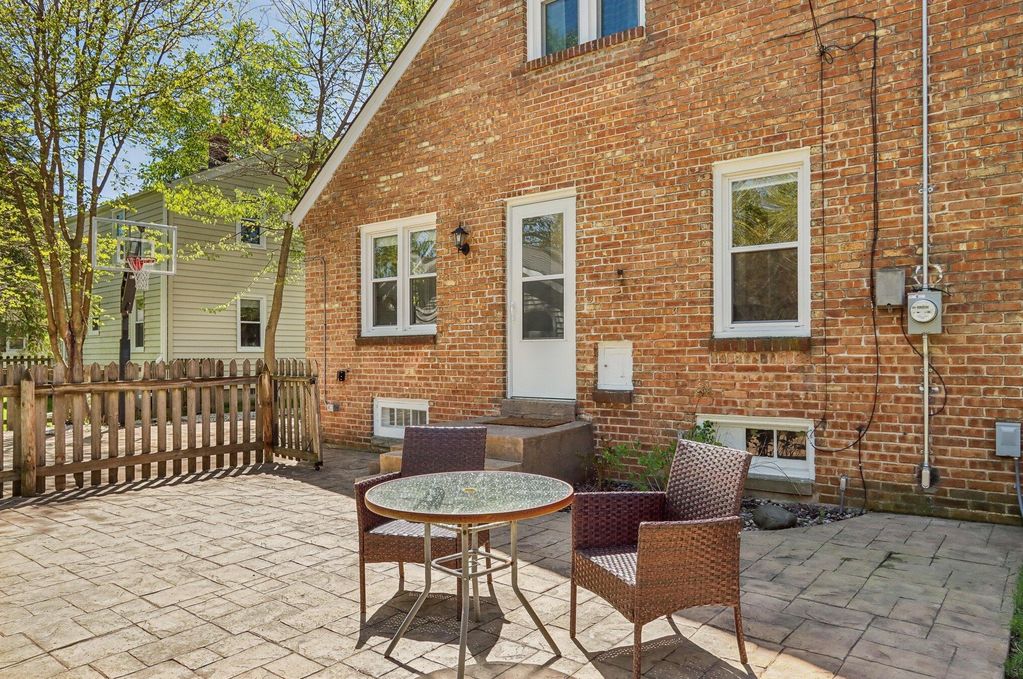 7920 Eagle St, Milwaukee WI 53213-1117 exterior