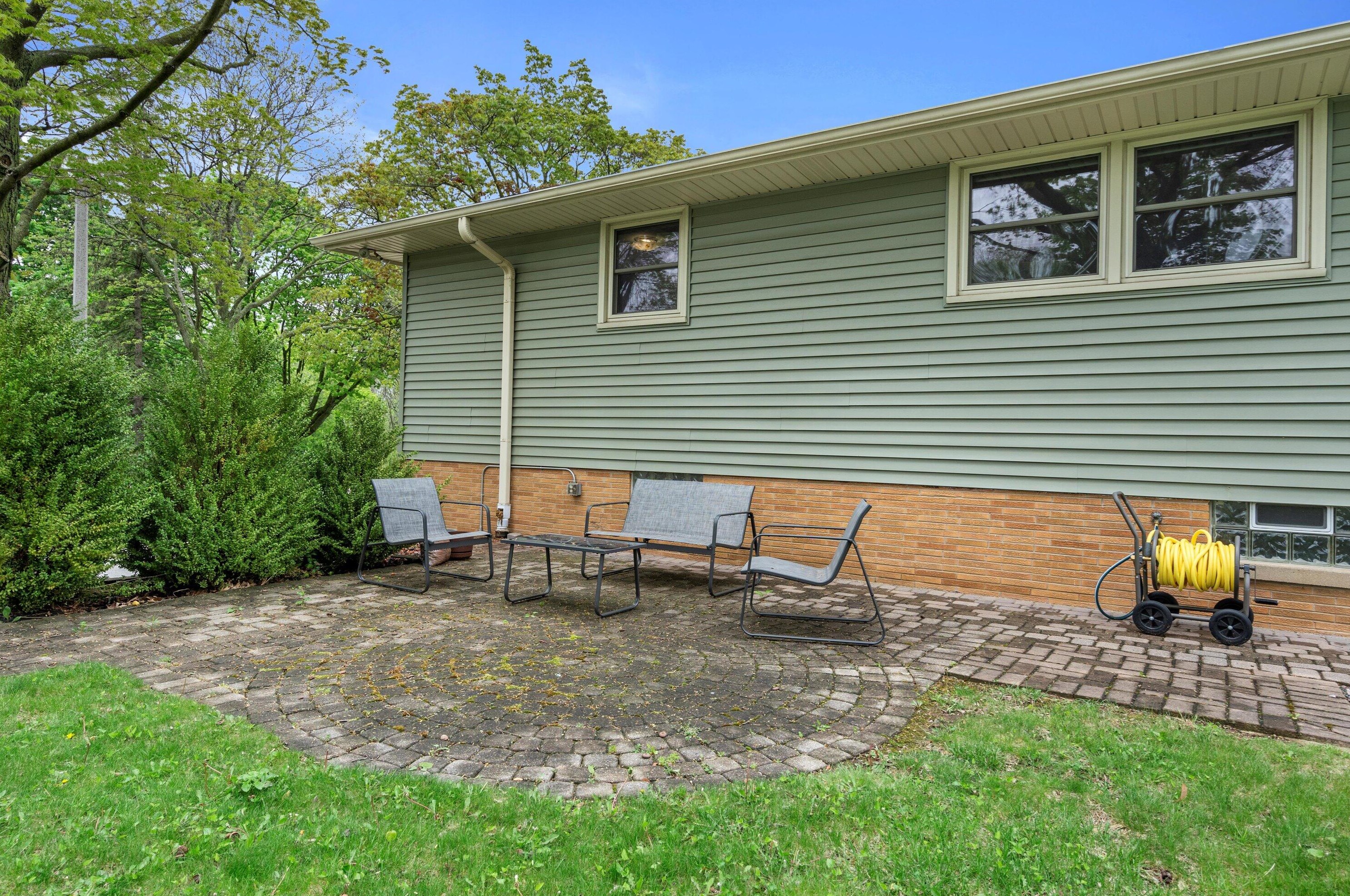 7829 Mount Vernon Ave, Milwaukee WI  53213-3449 exterior