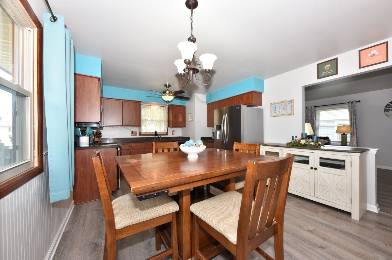 4661 45, Milwaukee WI 53220-4101 exterior