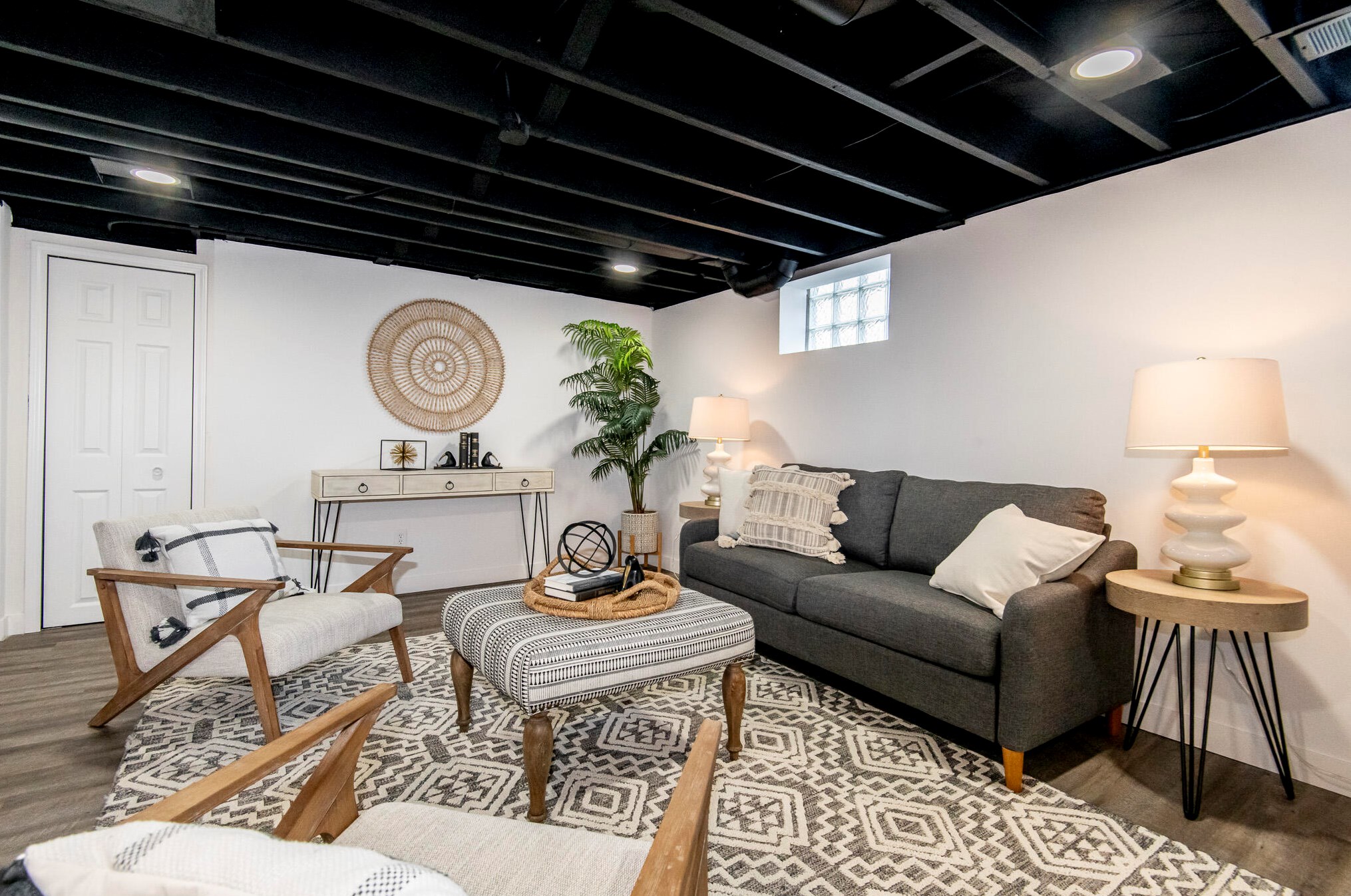 616 112, Milwaukee WI 53226-3700 exterior