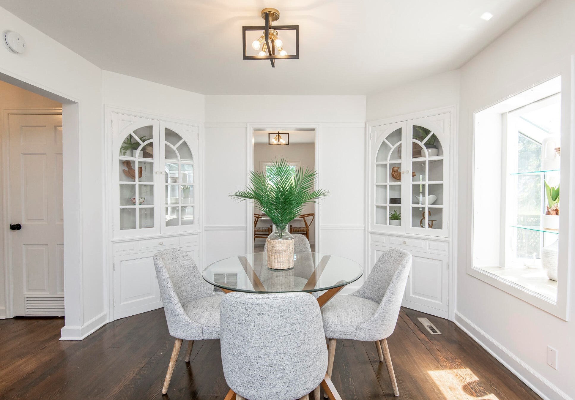 616 112, Milwaukee WI 53226-3700 exterior