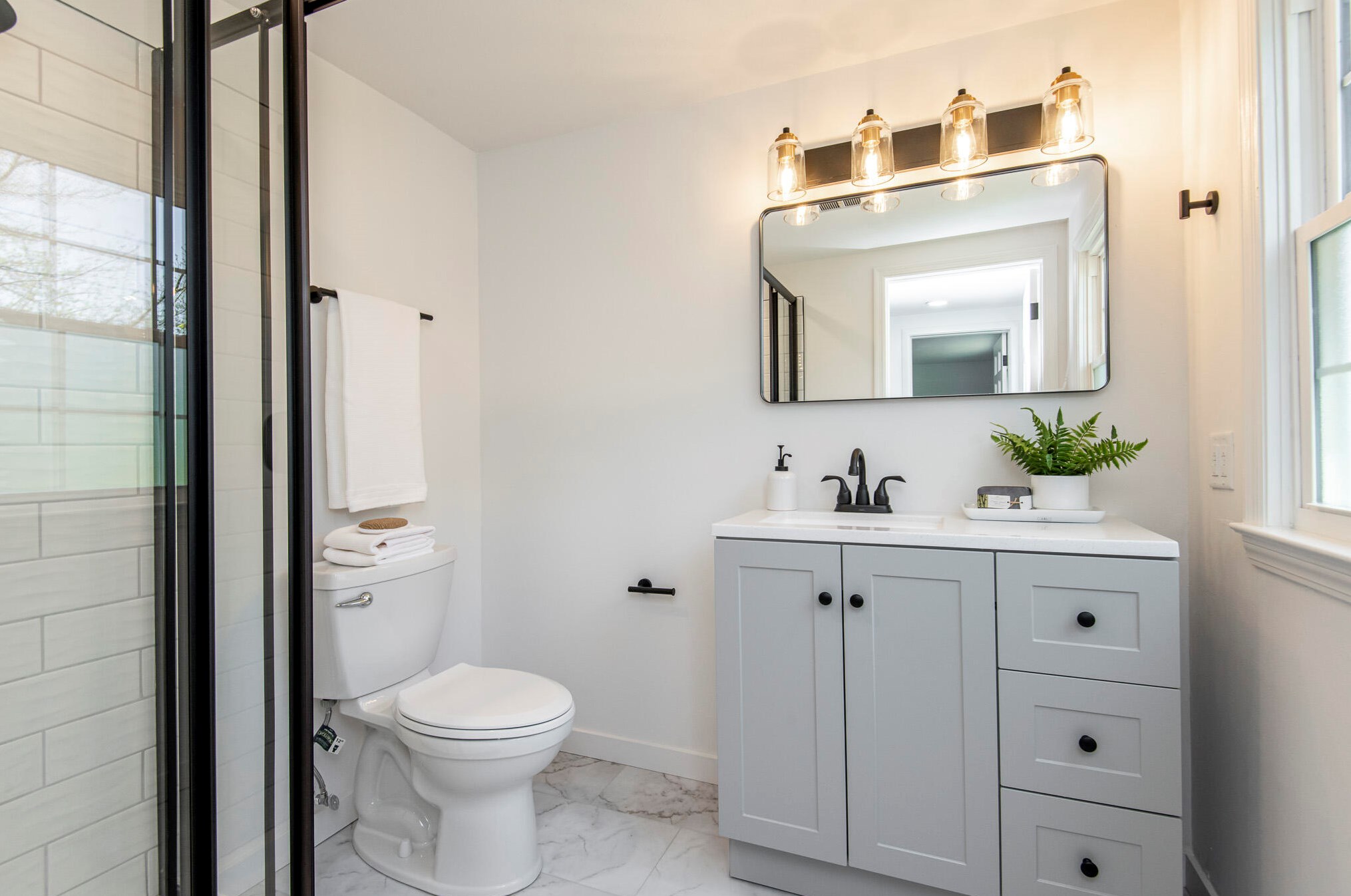 616 112, Milwaukee WI 53226-3700 exterior