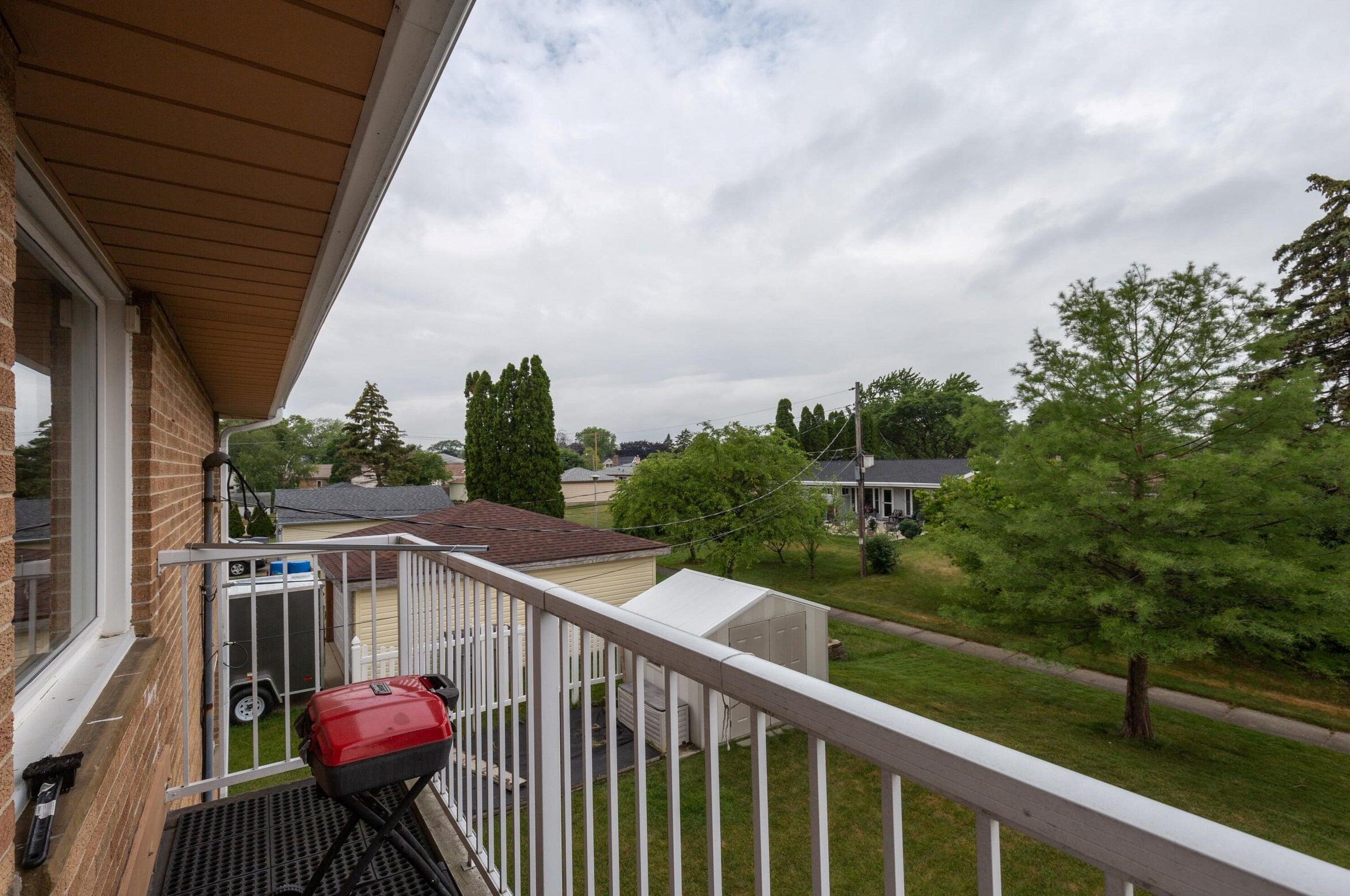 7200 Tripoli Ave, Milwaukee WI 53220-1716 exterior