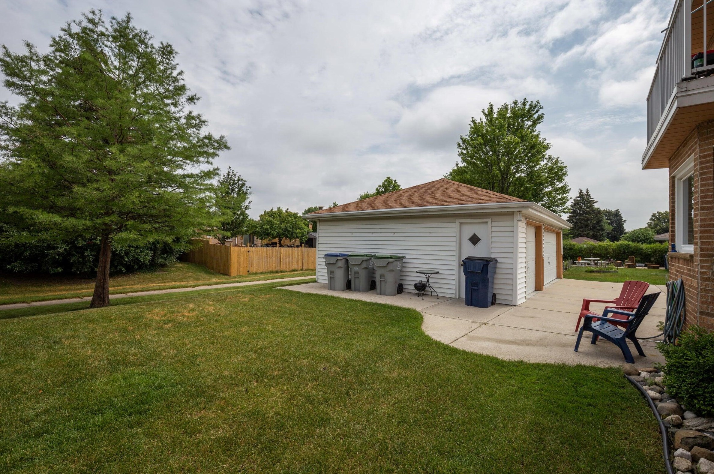 7200 Tripoli Ave, Milwaukee WI 53220-1716 exterior