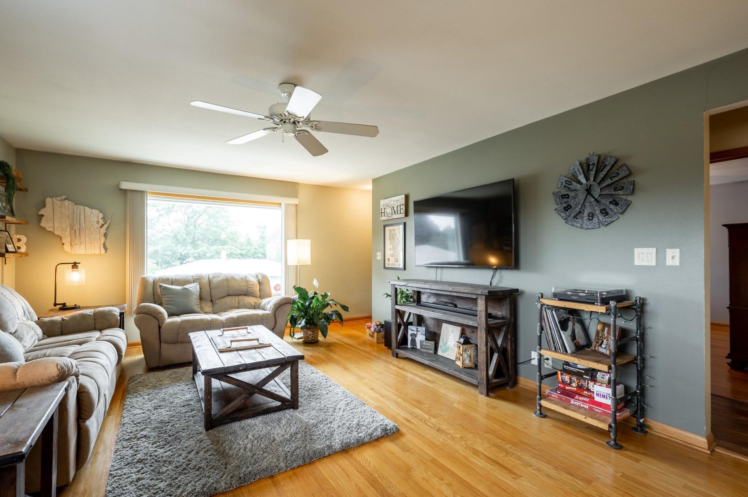 7200 Tripoli Ave, Milwaukee WI 53220-1716 exterior