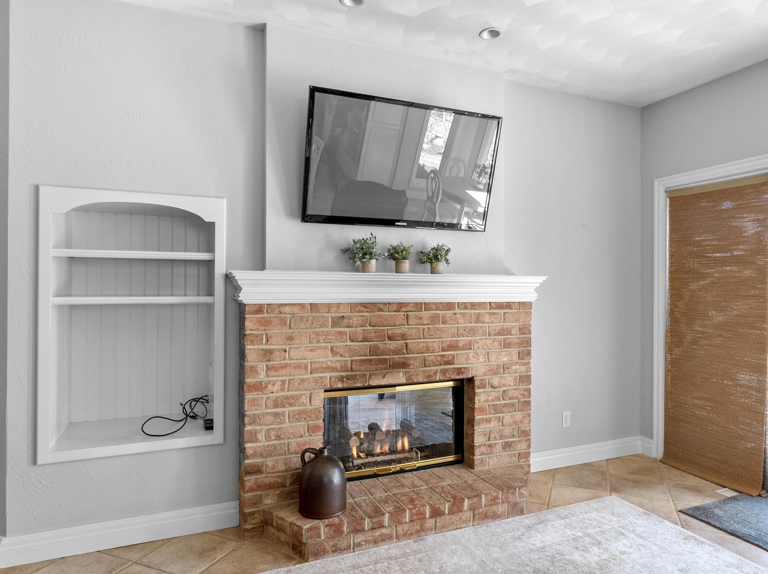 601 Woodridge Dr, Manitowoc WI 54220-9045 exterior