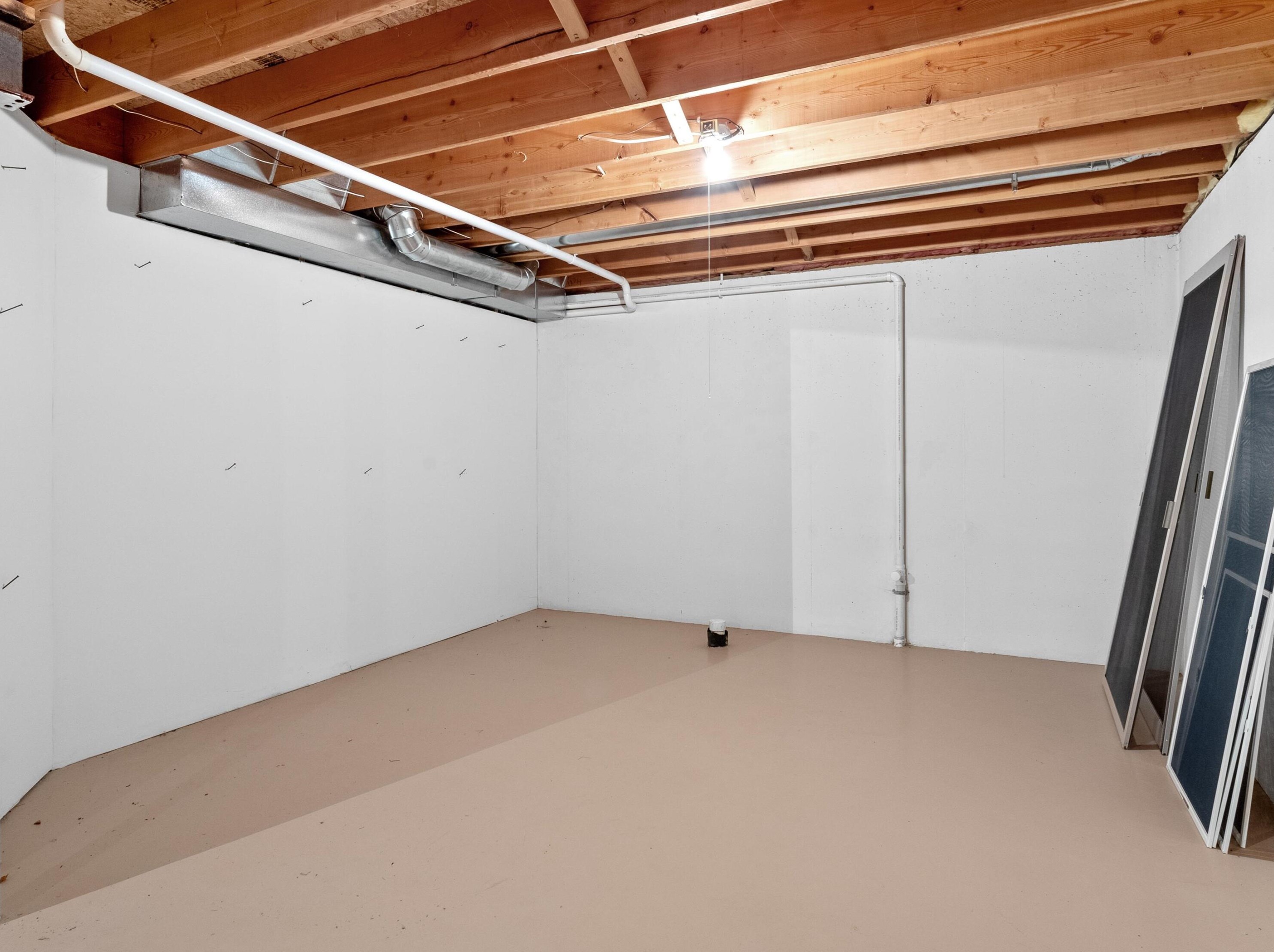 601 Woodridge Dr, Manitowoc WI 54220-9045 exterior