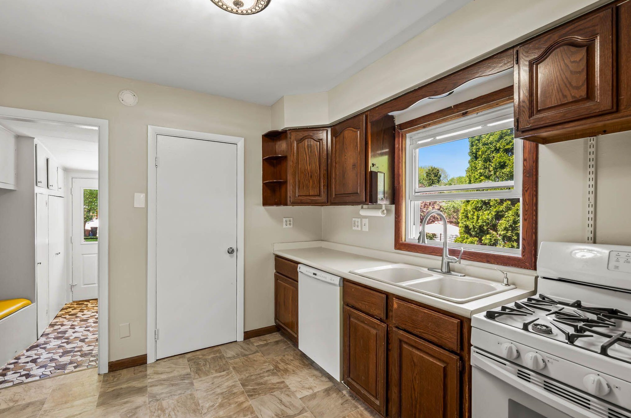 1114 88, Milwaukee WI 53214-2930 exterior