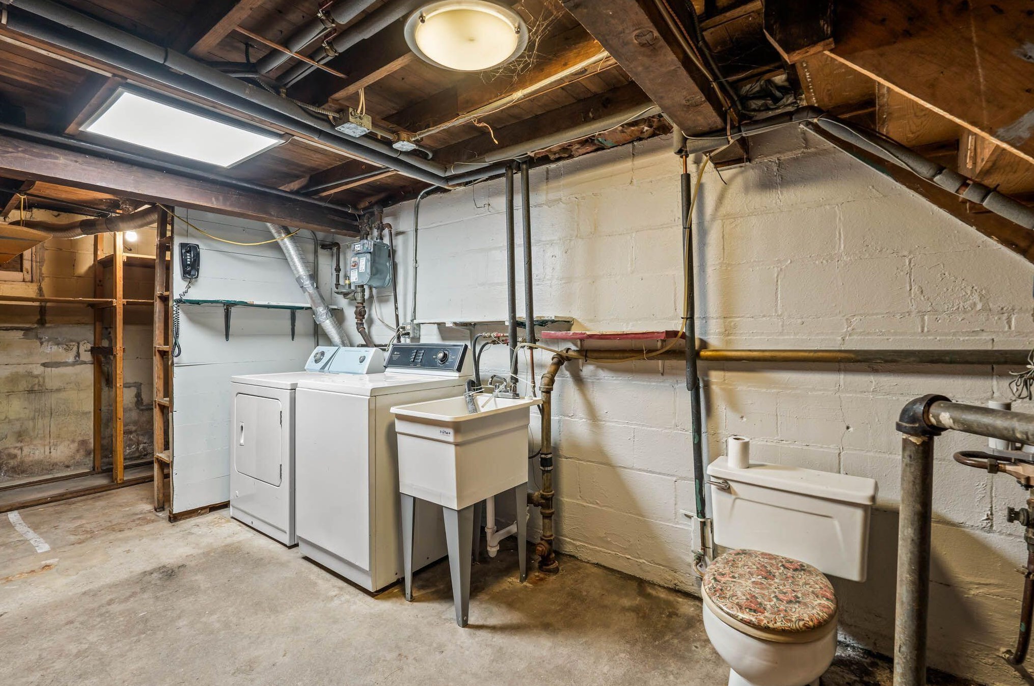 1114 88, Milwaukee WI 53214-2930 exterior