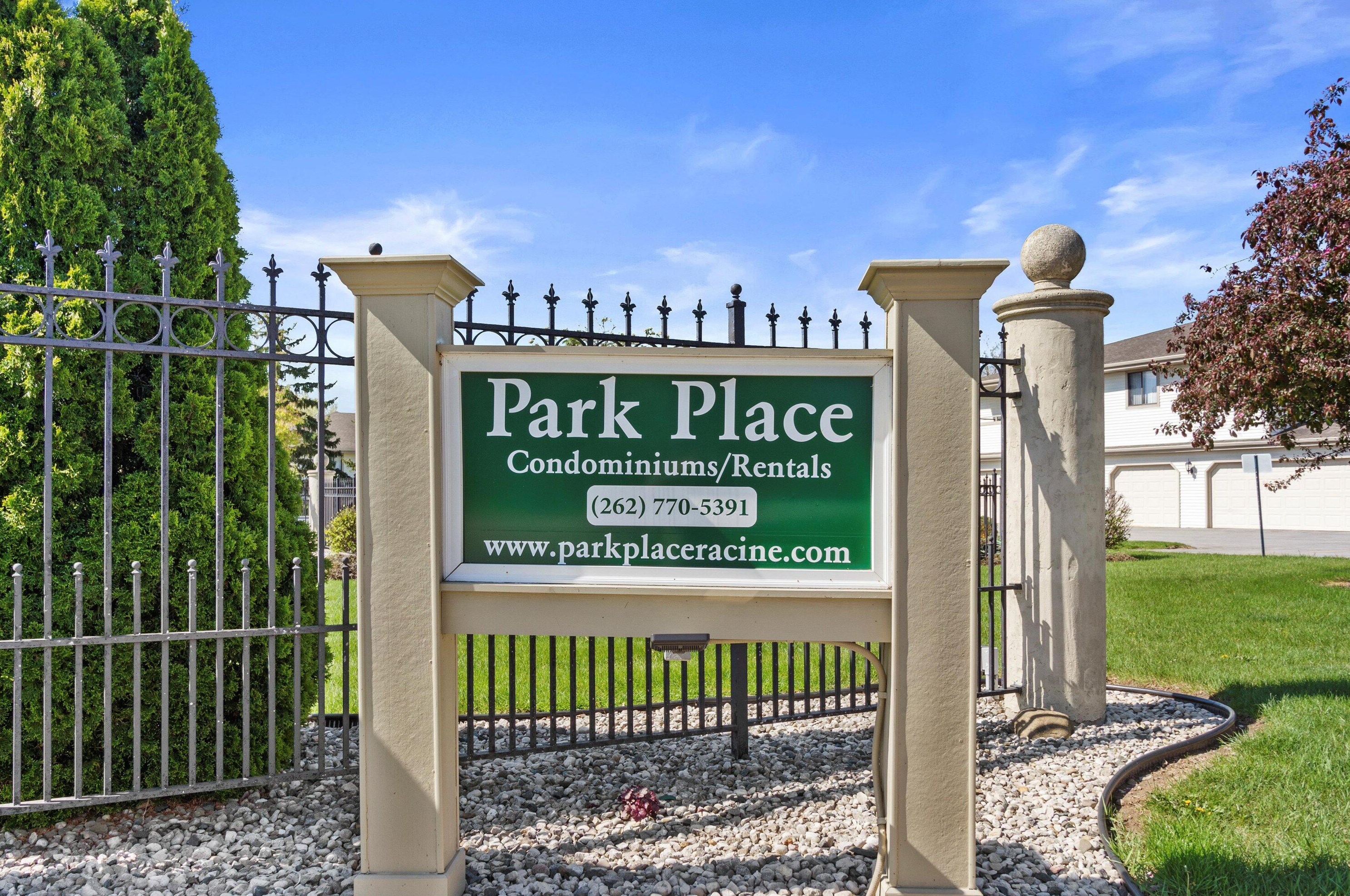 3212 Wood Rd, Racine WI  53406-5367 exterior