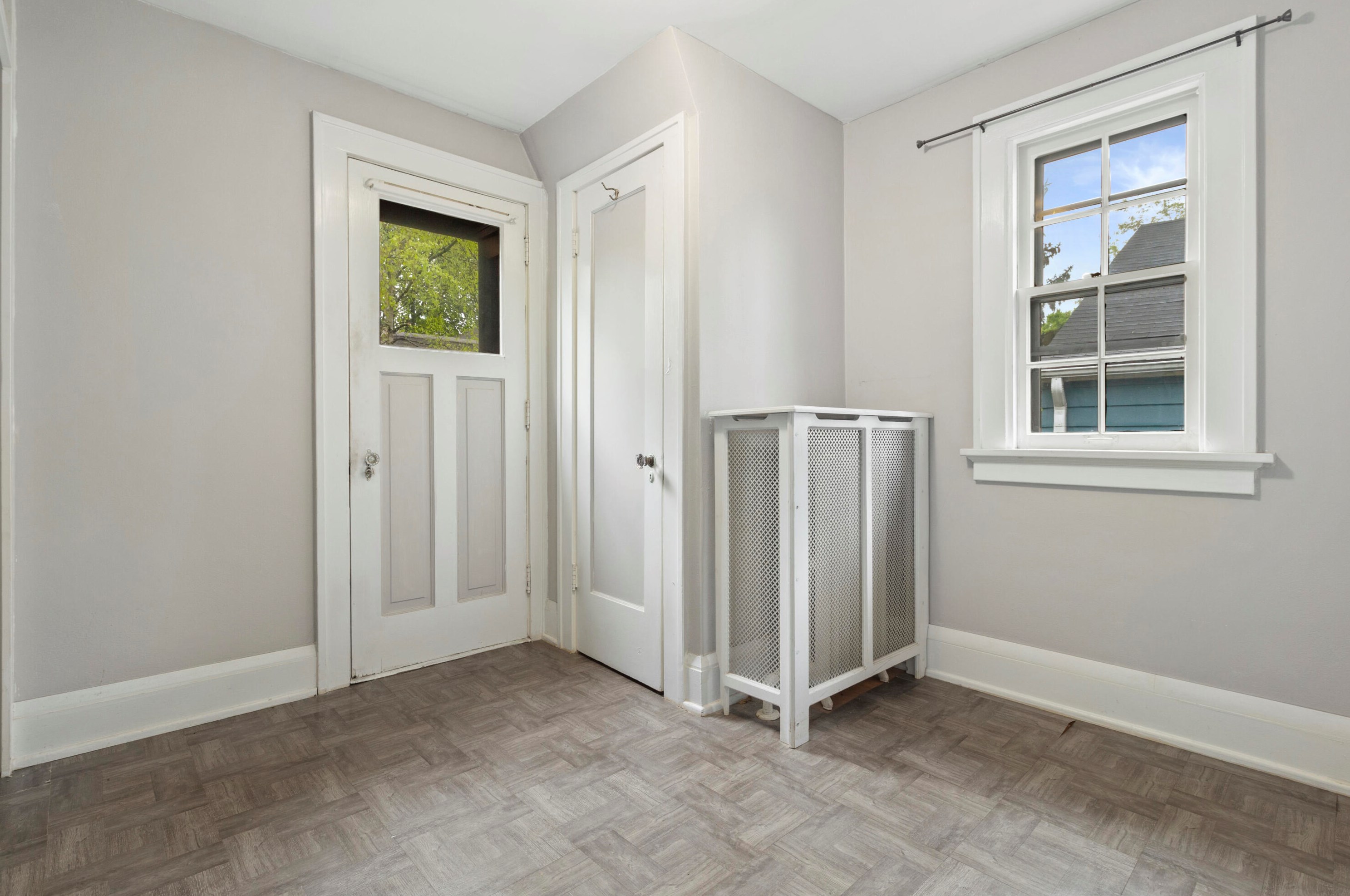 3491 Maryland Ave, Milwaukee WI 53211-3751 exterior