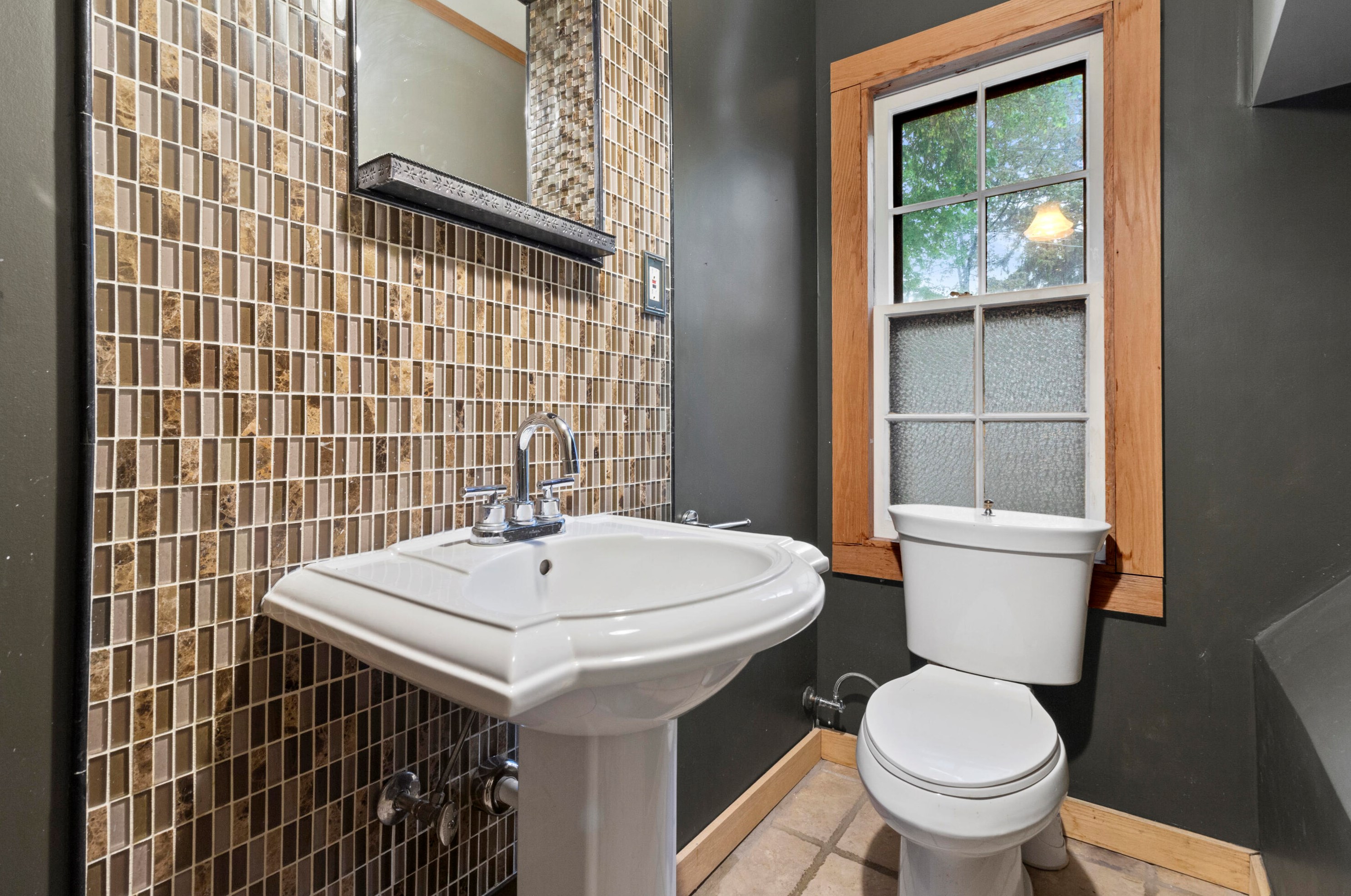 3491 Maryland Ave, Milwaukee WI 53211-3751 exterior