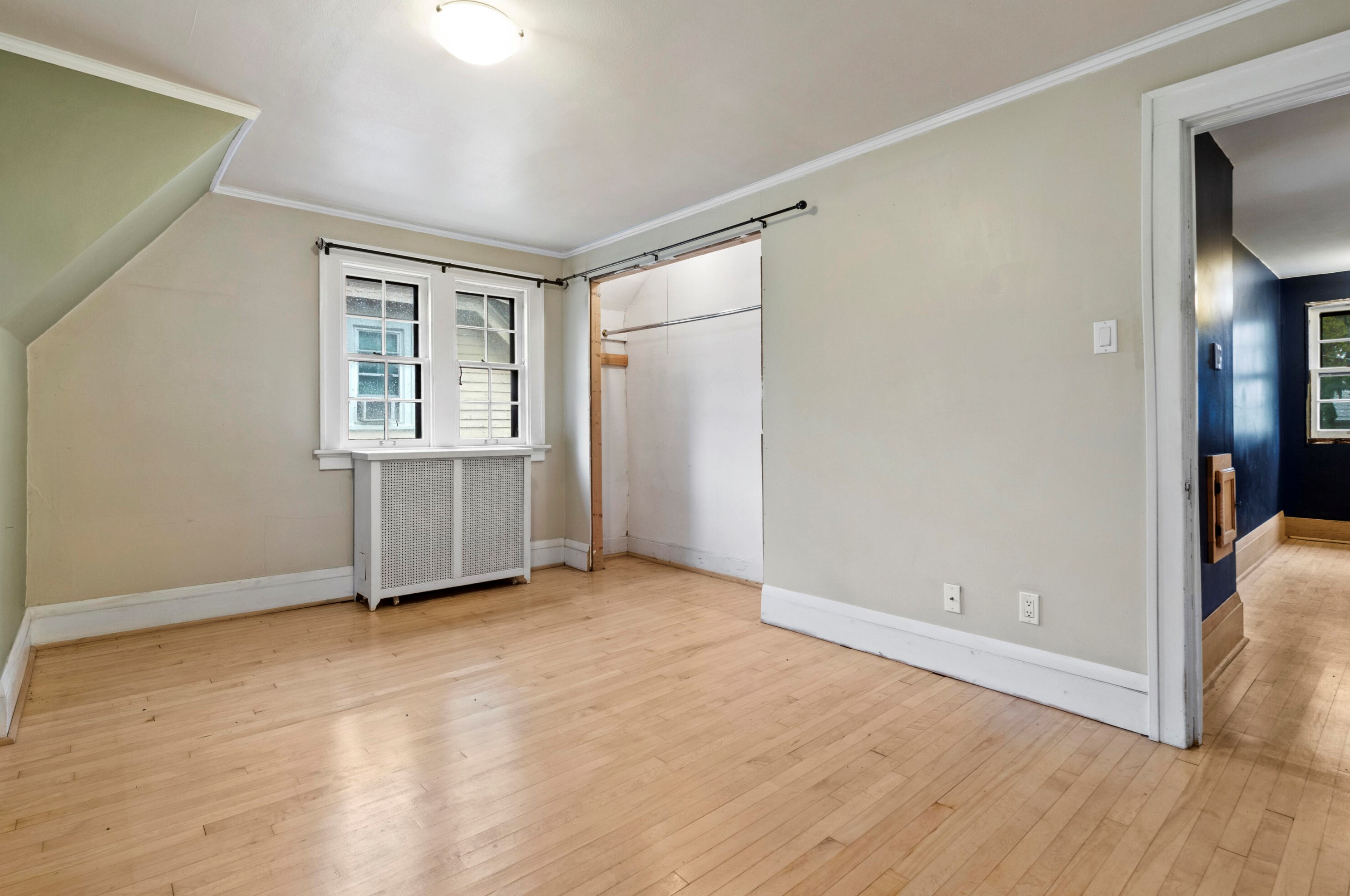 3491 Maryland Ave, Milwaukee WI 53211-3751 exterior