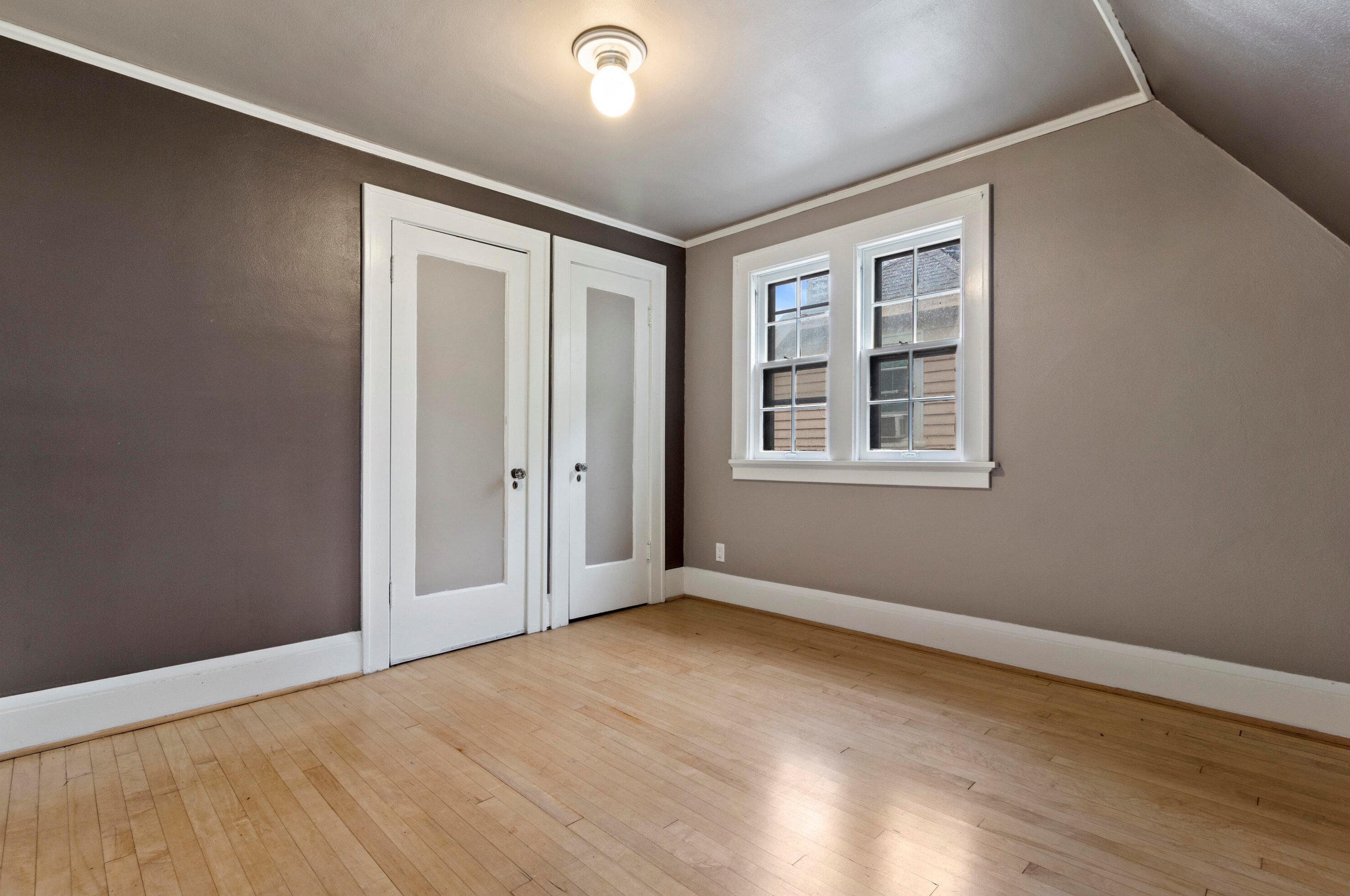 3491 Maryland Ave, Milwaukee WI 53211-3751 exterior