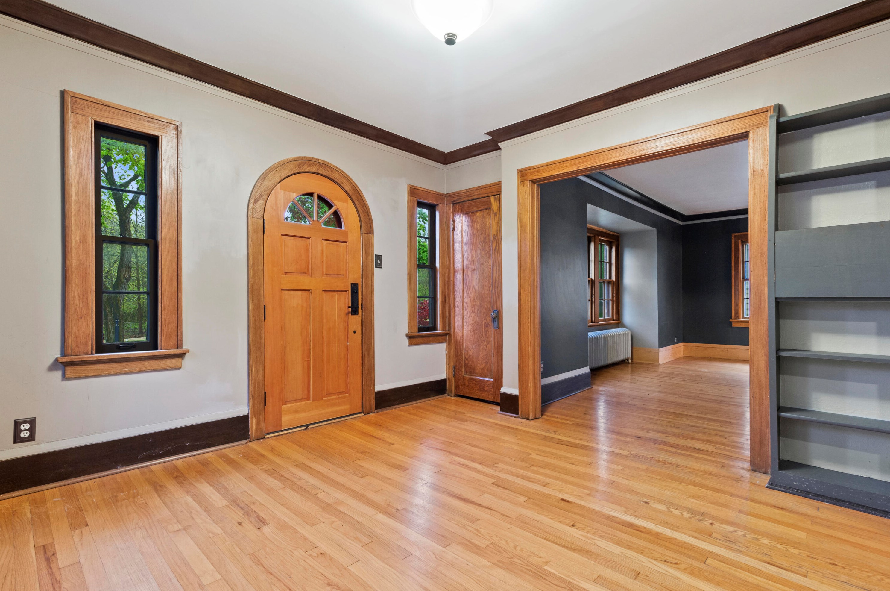 3491 Maryland Ave, Milwaukee WI 53211-3751 exterior