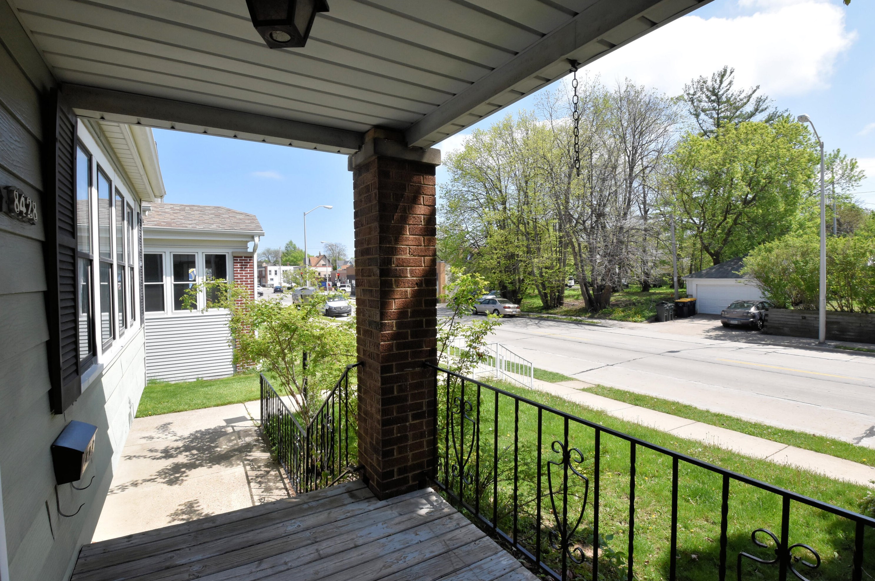 8428 Becher St, Milwaukee WI 53215-2558 exterior