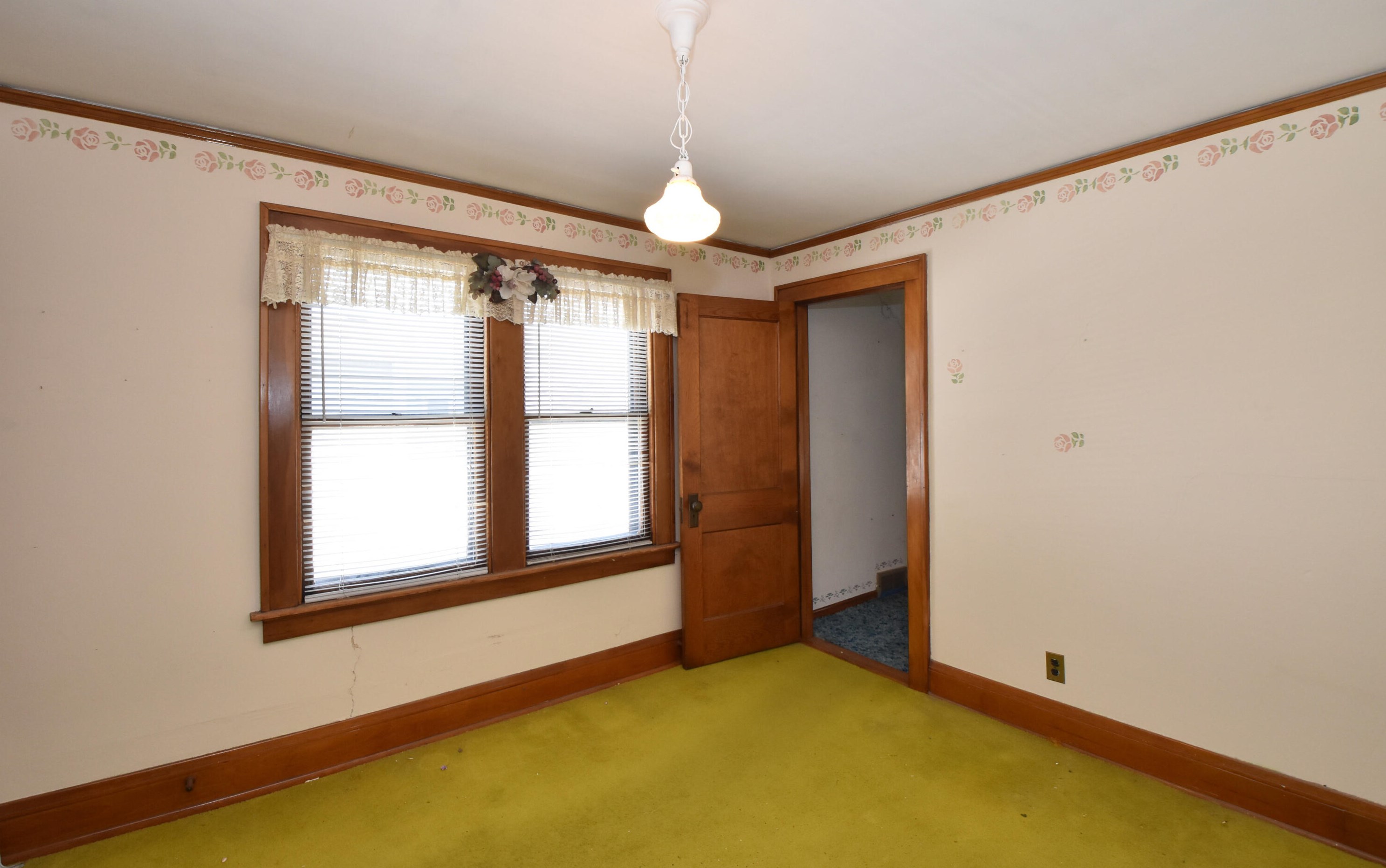 8428 Becher St, Milwaukee WI 53215-2558 exterior