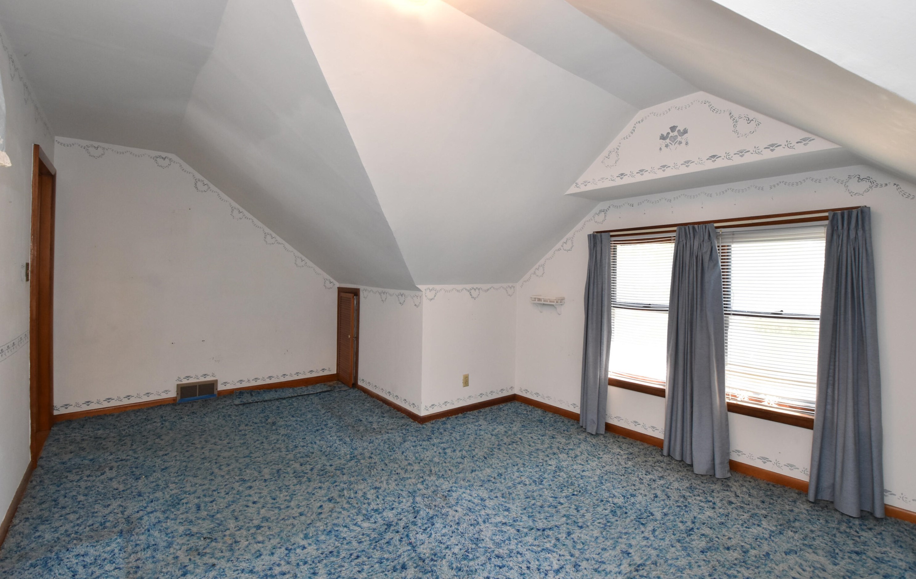 8428 Becher St, Milwaukee WI 53215-2558 exterior