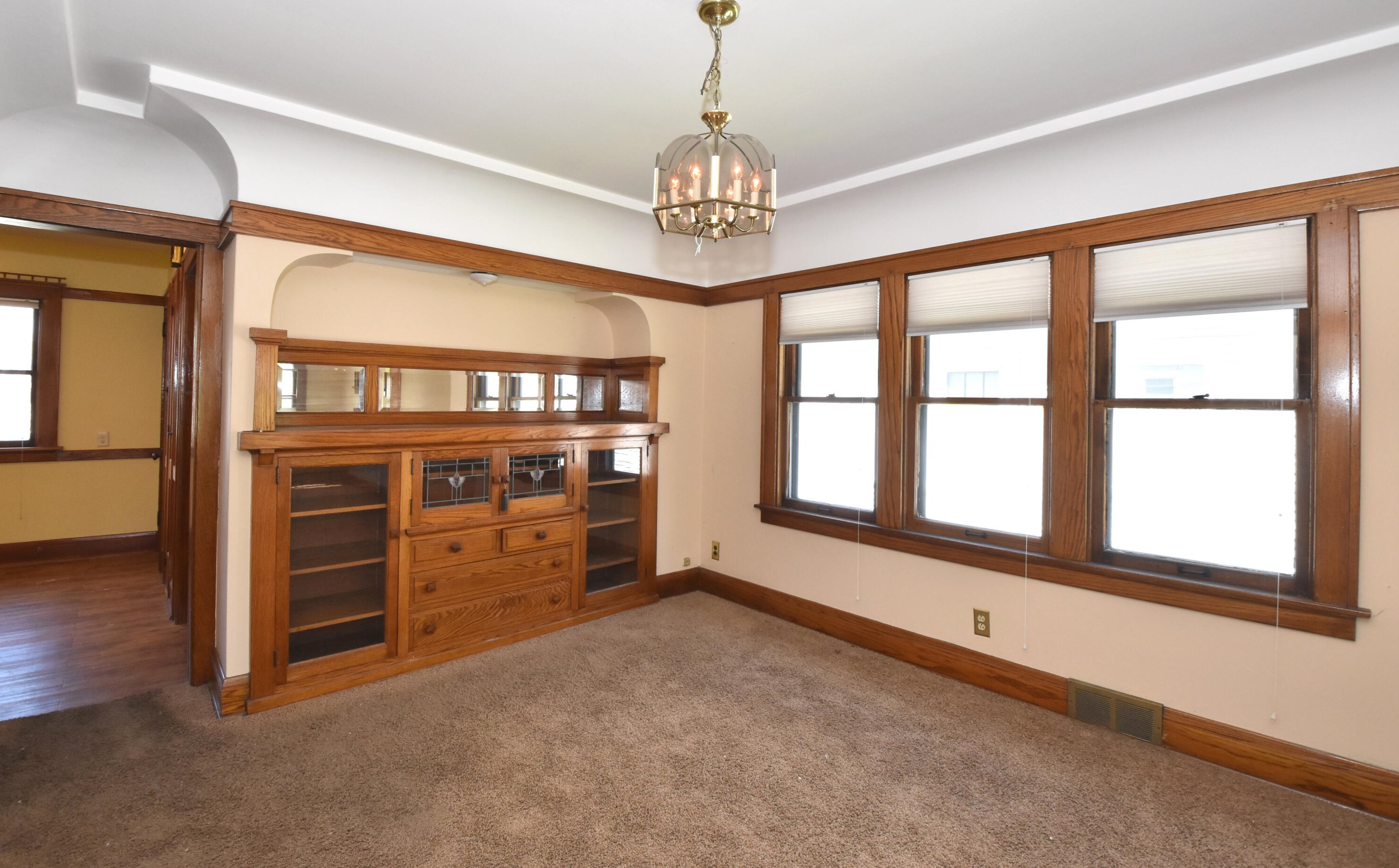 8428 Becher St, Milwaukee WI 53215-2558 exterior