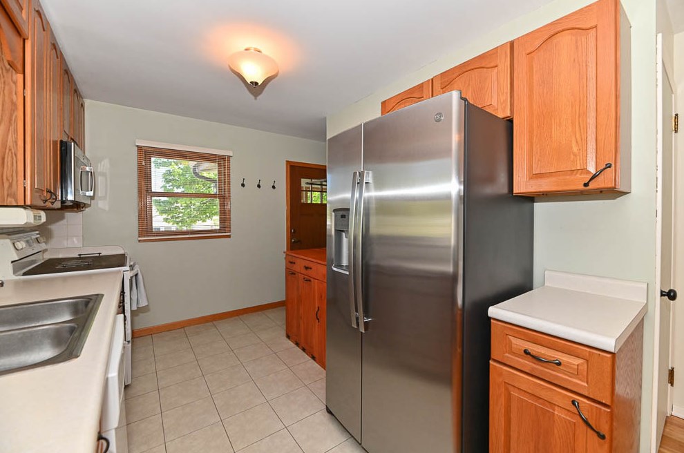 4103 Lipton Ave, Milwaukee WI  53235-5535 exterior