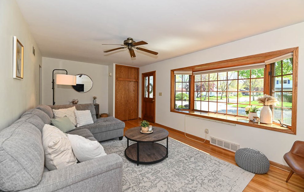 4103 Lipton Ave, Milwaukee WI  53235-5535 exterior