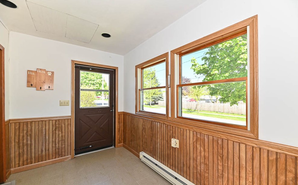 4103 Lipton Ave, Milwaukee WI  53235-5535 exterior