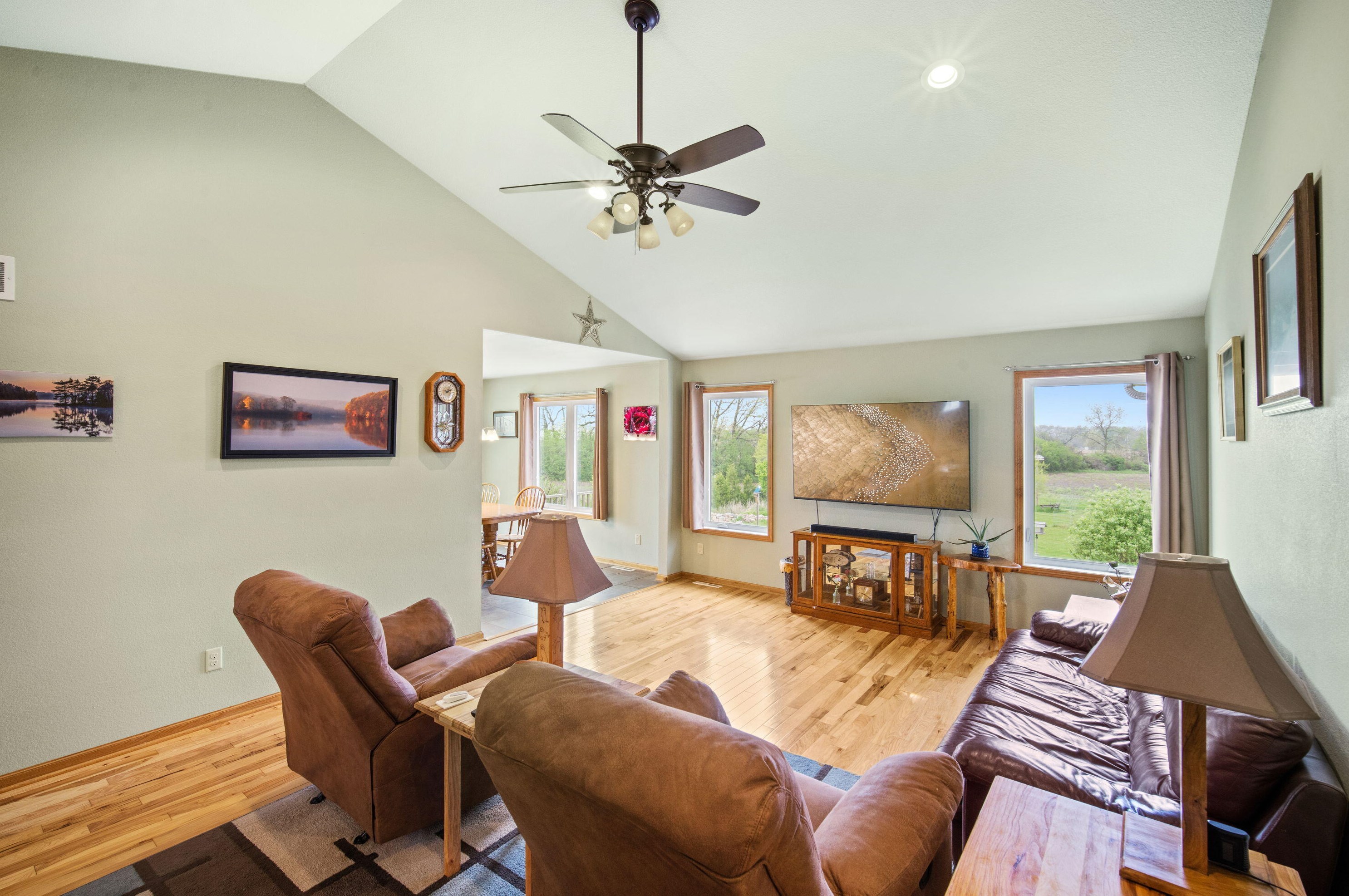 15714 Braun Rd, Sturtevant WI 53177-9433 exterior