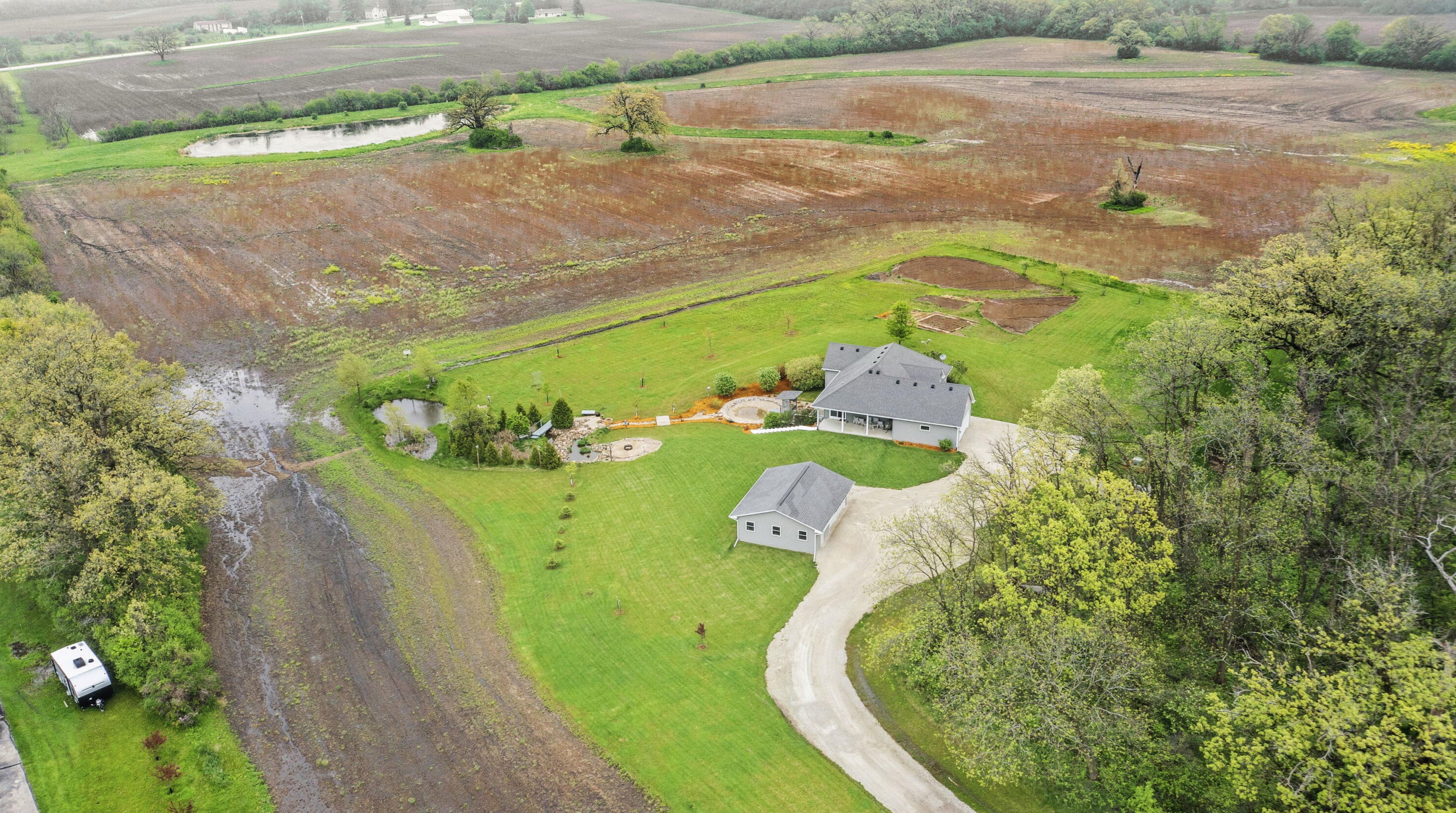 15714 Braun Rd, Sturtevant WI 53177-9433 exterior