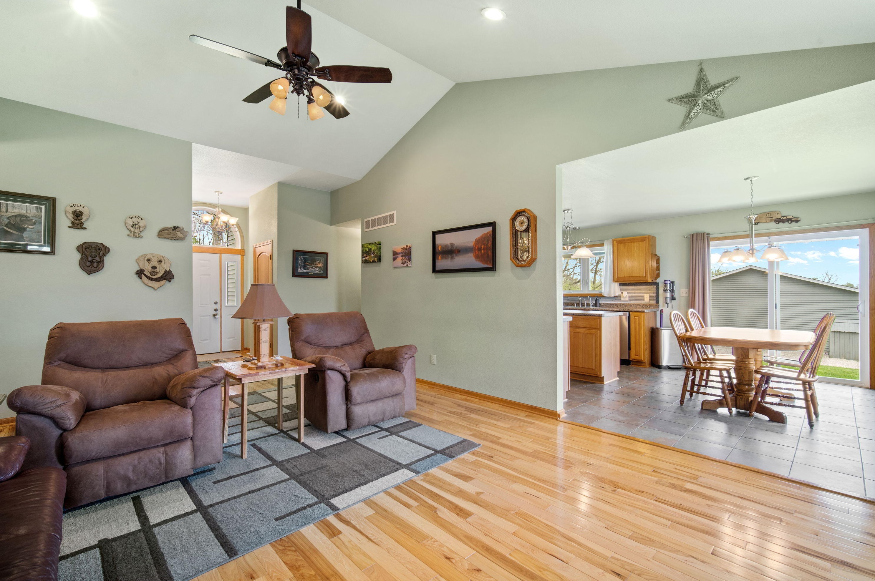 15714 Braun Rd, Sturtevant WI 53177-9433 exterior