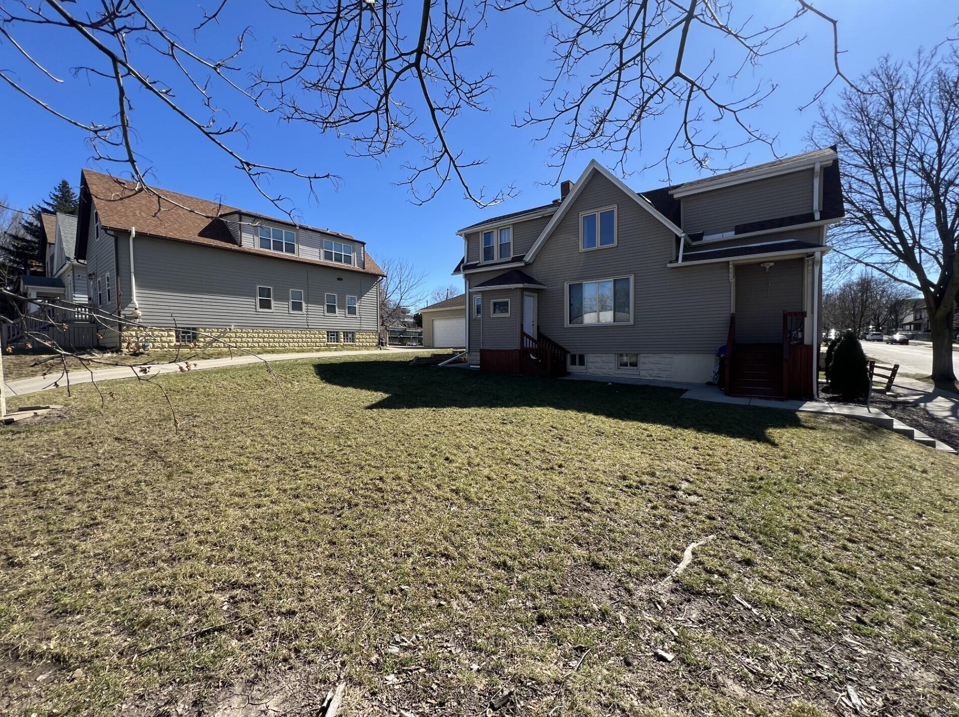 706 34th St, Milwaukee WI  53208-3301 exterior