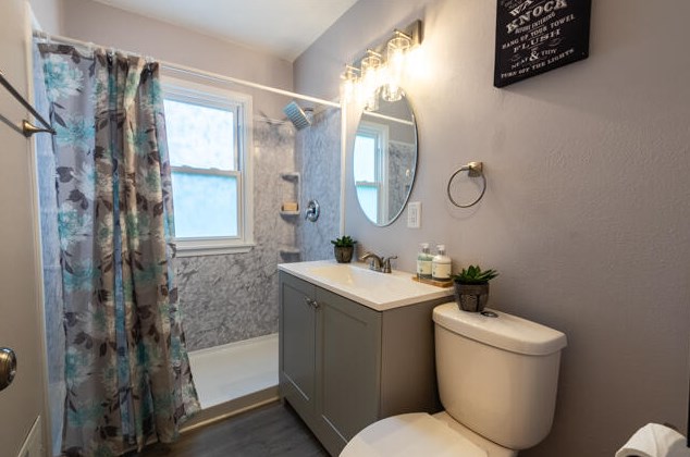 5680 60th St, Milwaukee WI  53218-2428 exterior