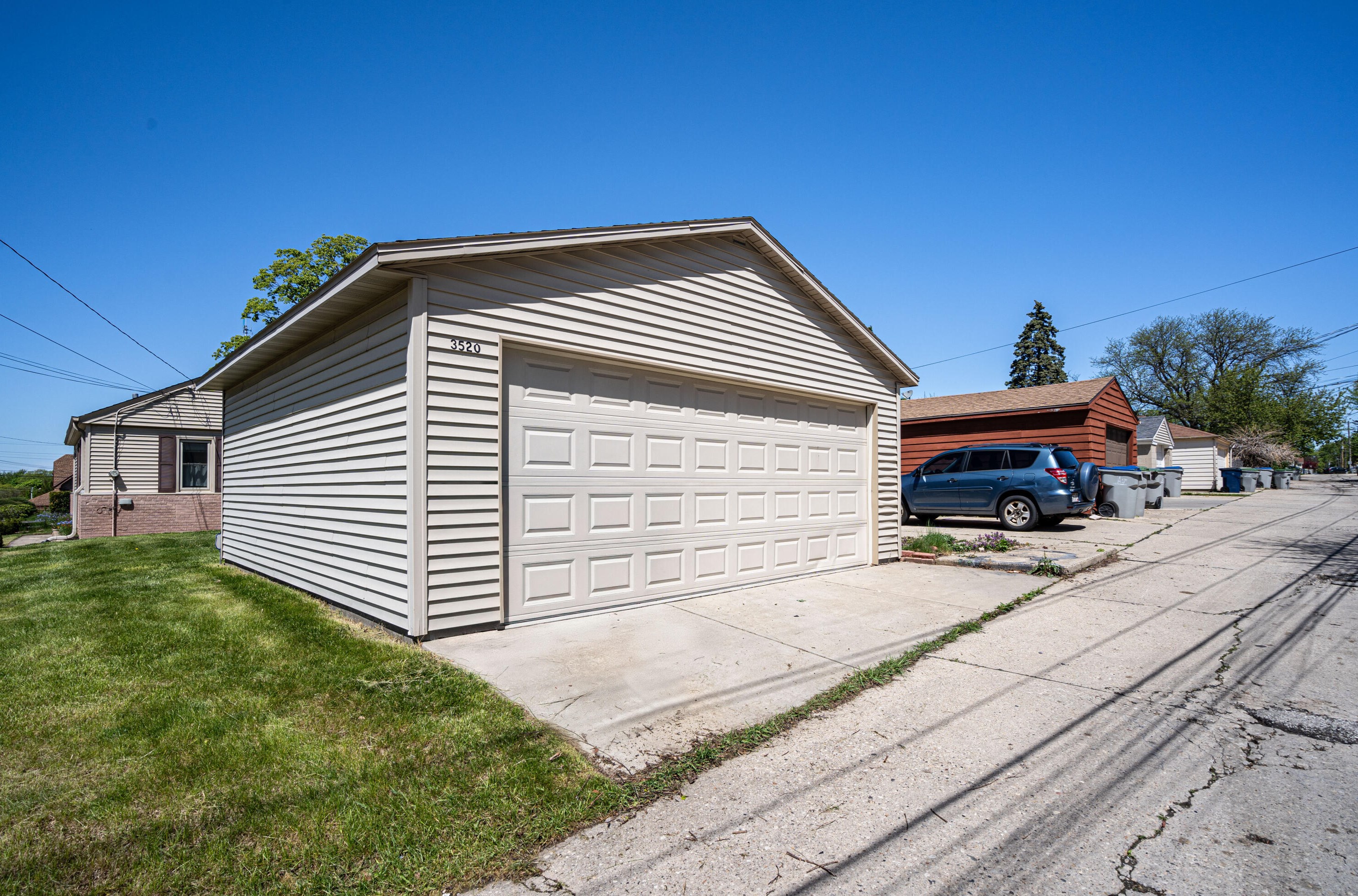 3520 86th St, Milwaukee WI  53228-1510 exterior