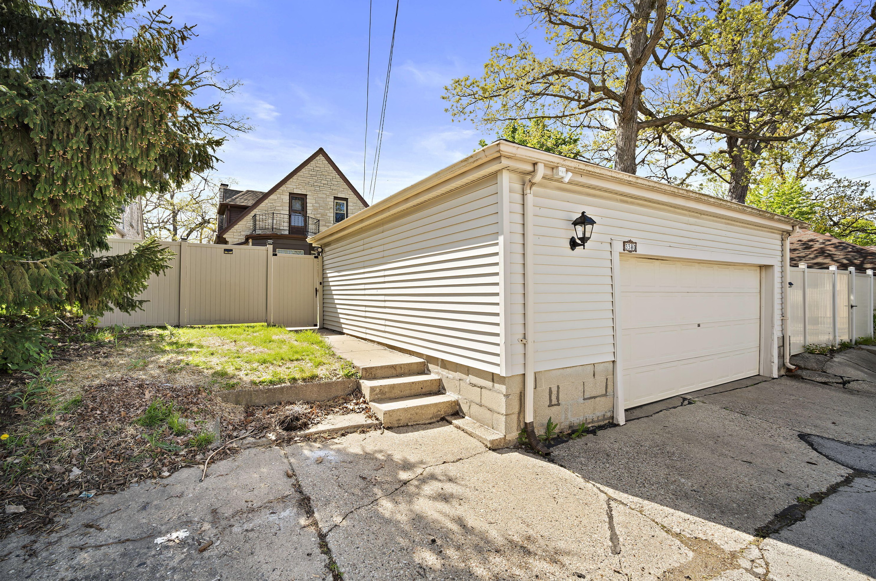 3380 Princeton Ave, Milwaukee WI  53215-4145 exterior