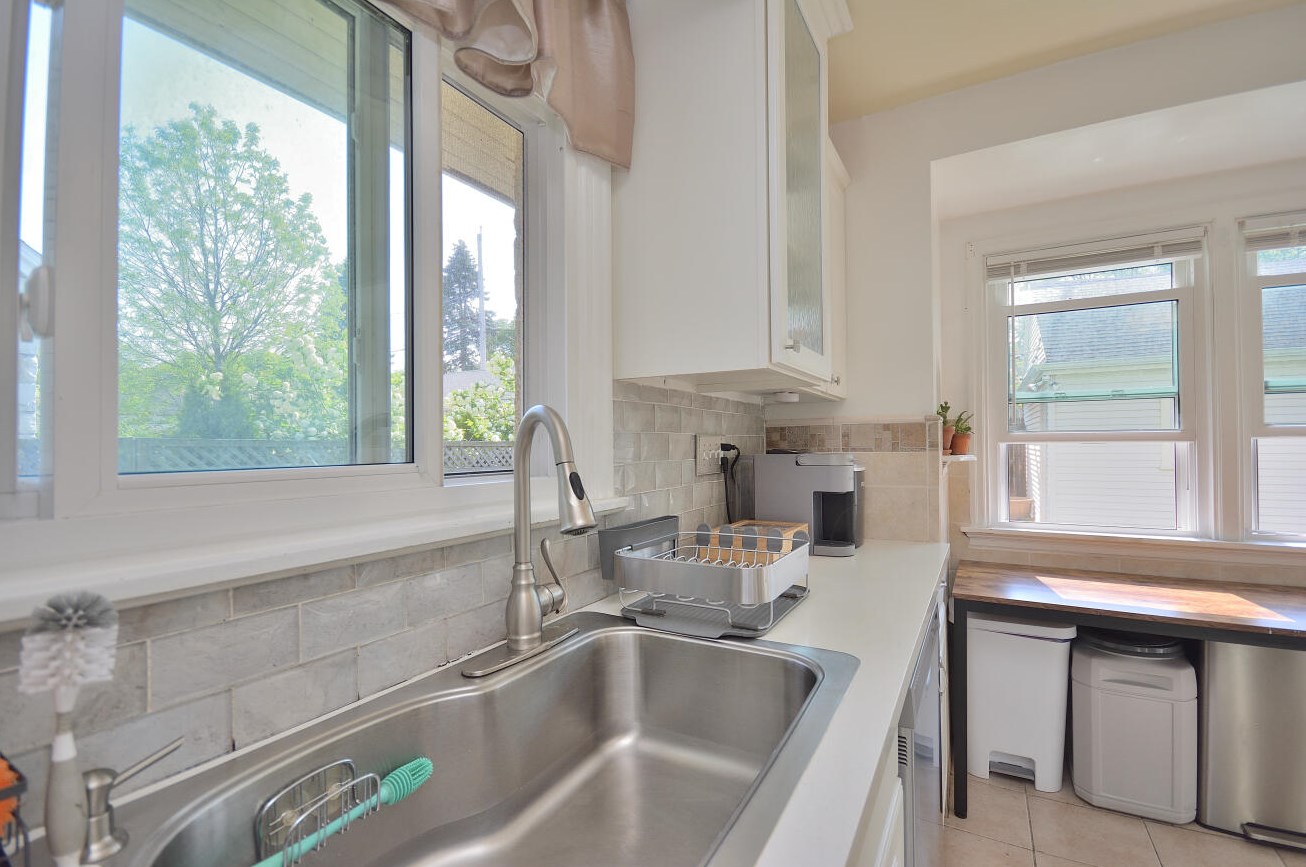 3743 54 Blvd, Milwaukee WI 53216-2835 exterior