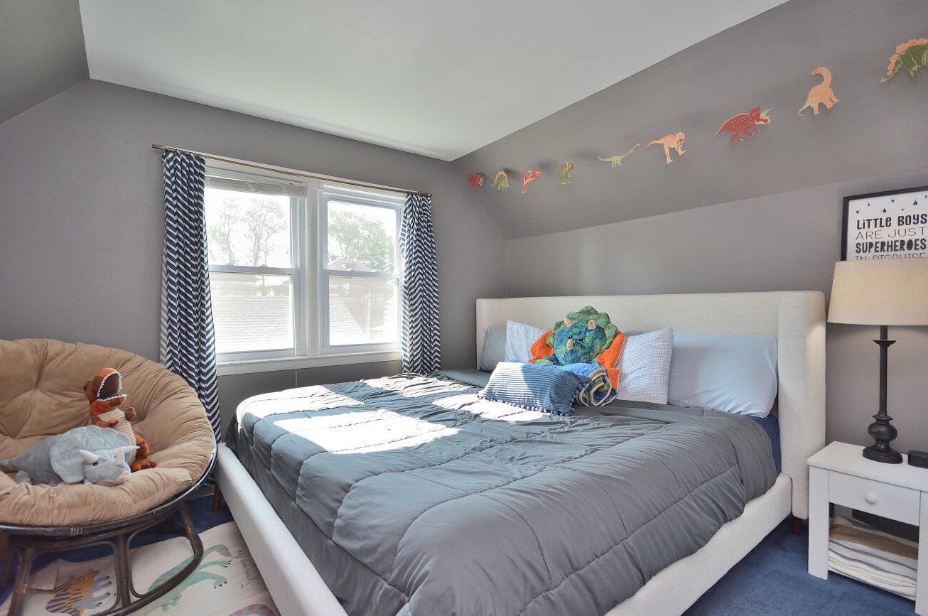 3743 54 Blvd, Milwaukee WI 53216-2835 exterior