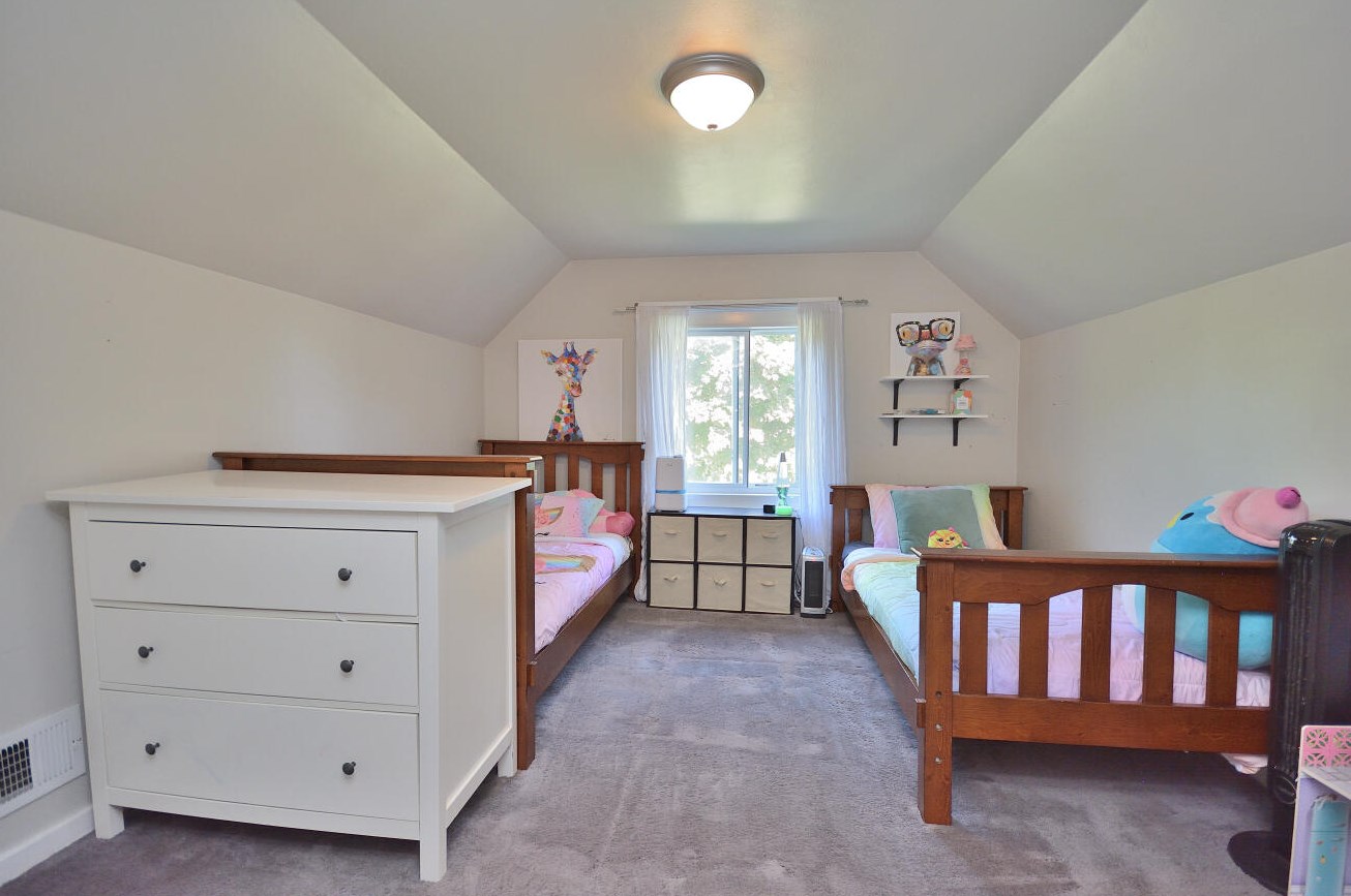 3743 54 Blvd, Milwaukee WI 53216-2835 exterior