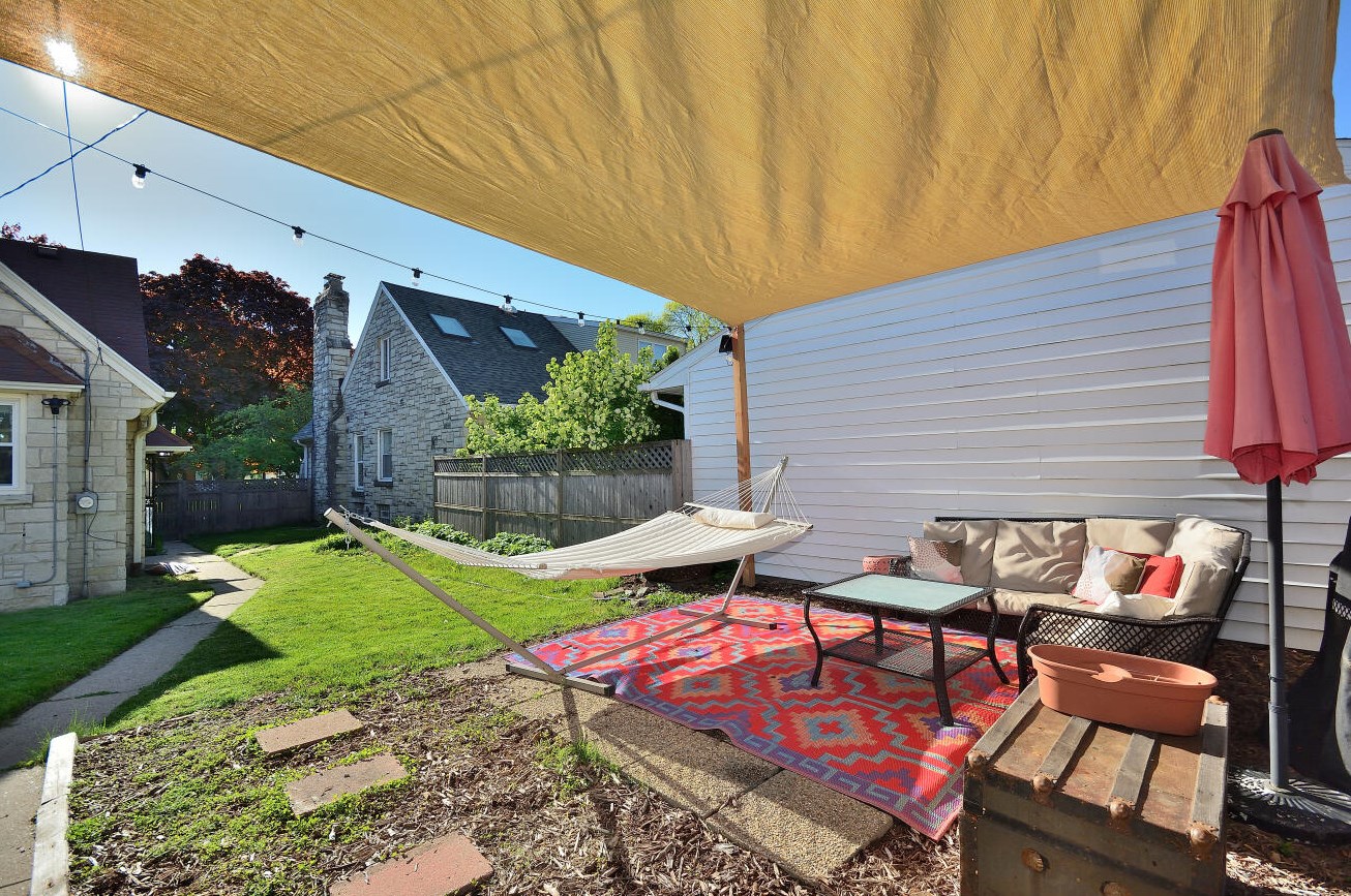 3743 54 Blvd, Milwaukee WI 53216-2835 exterior