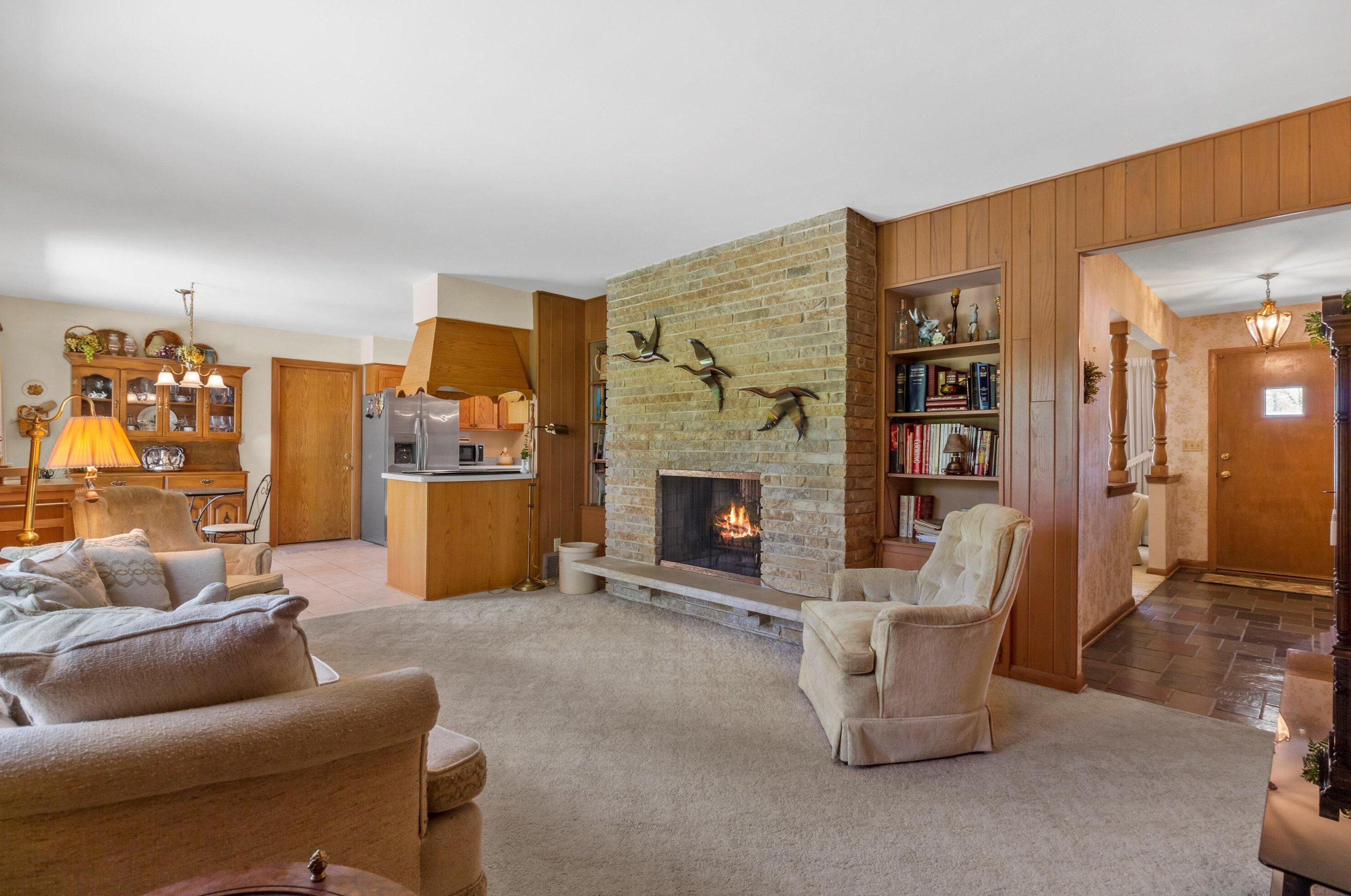 4602 83 St, Kenosha WI 53142-2015 exterior