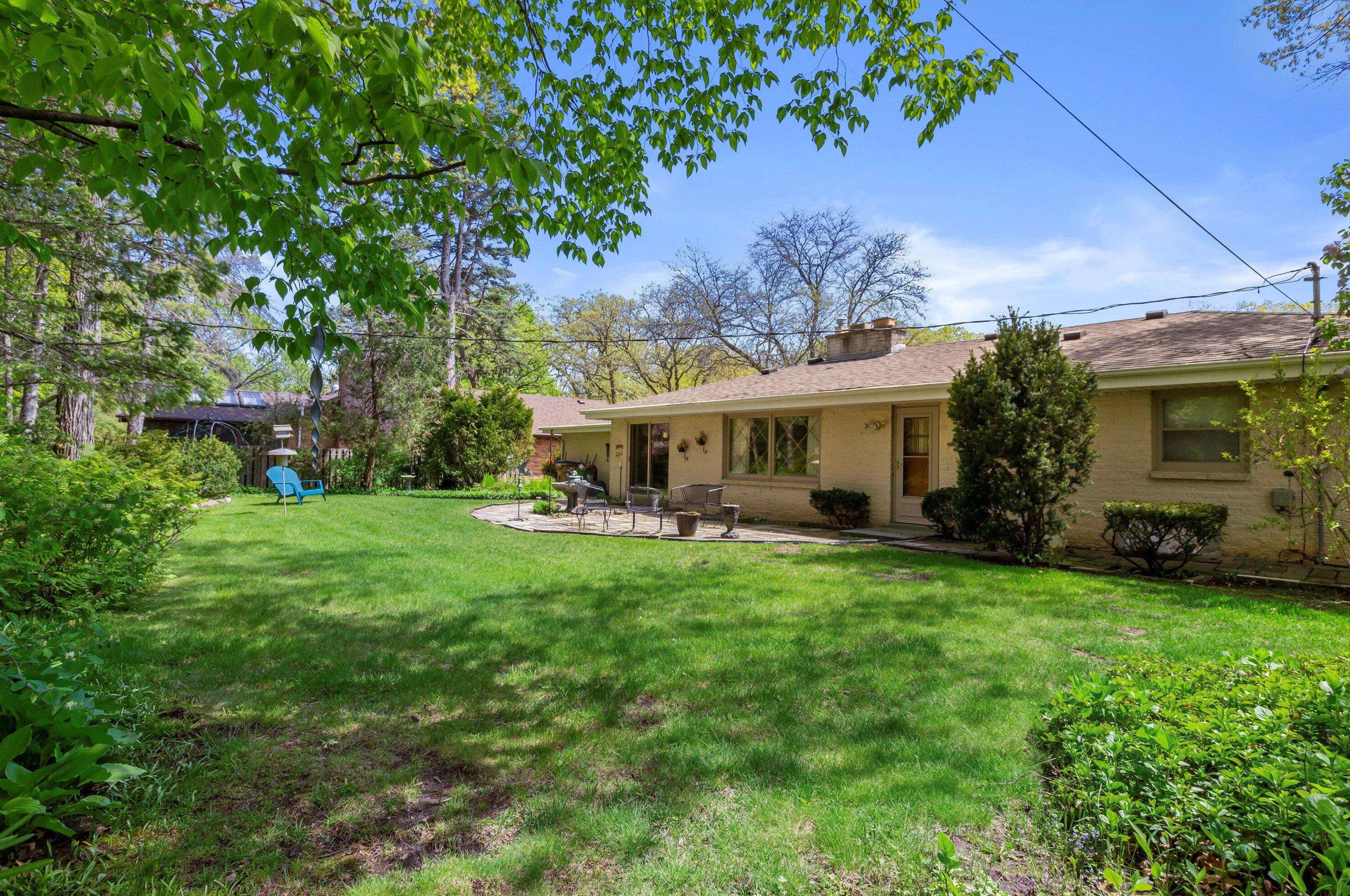 4602 83 St, Kenosha WI 53142-2015 exterior