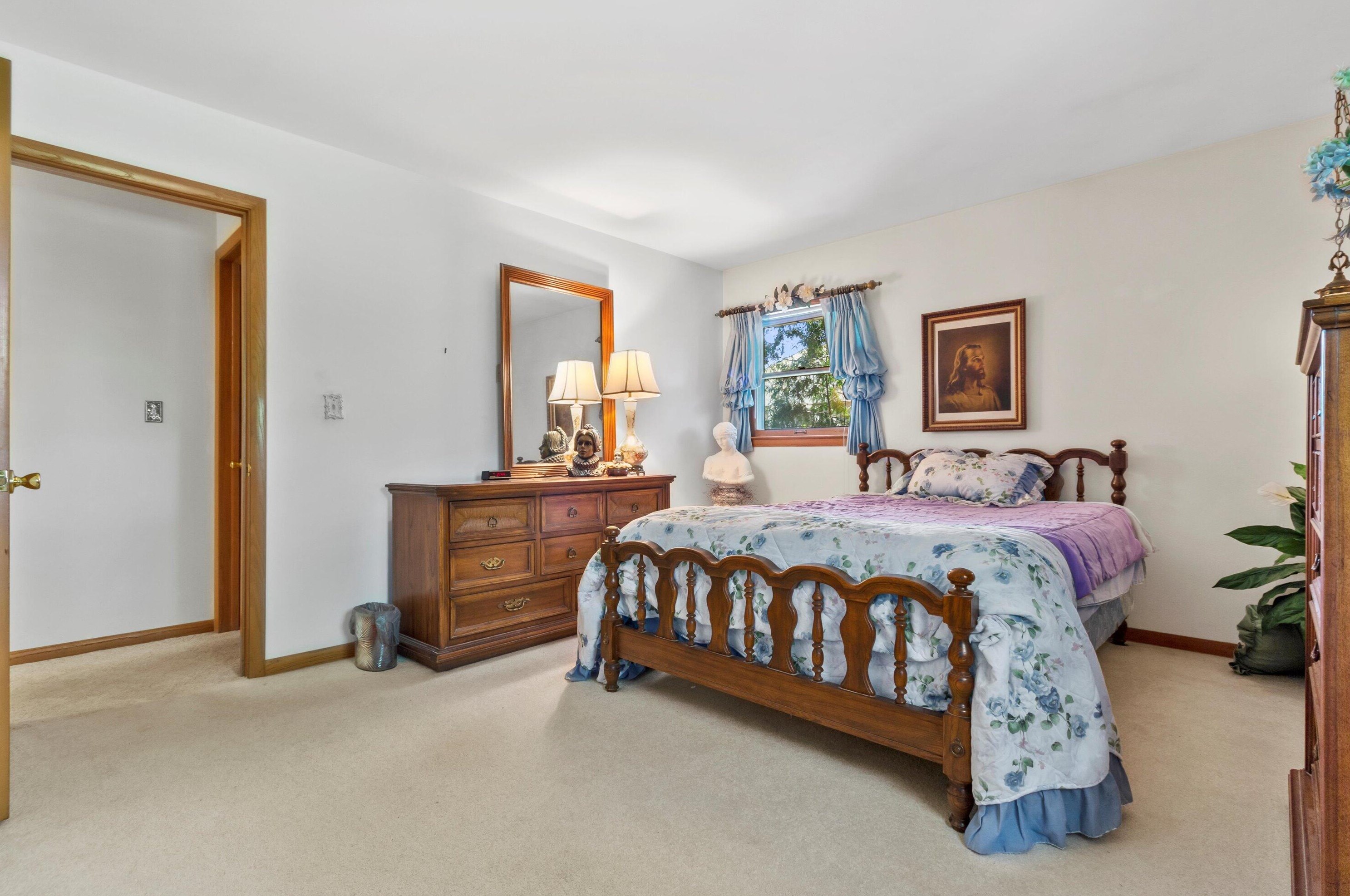 4602 83 St, Kenosha WI 53142-2015 exterior