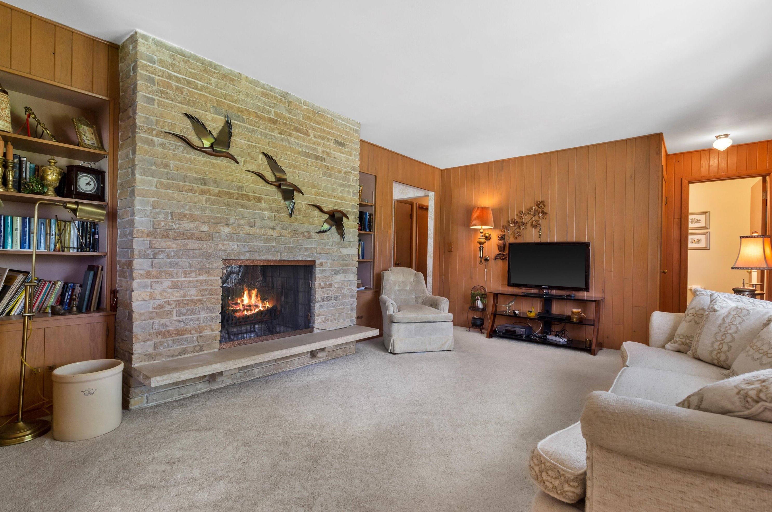 4602 83 St, Kenosha WI 53142-2015 exterior