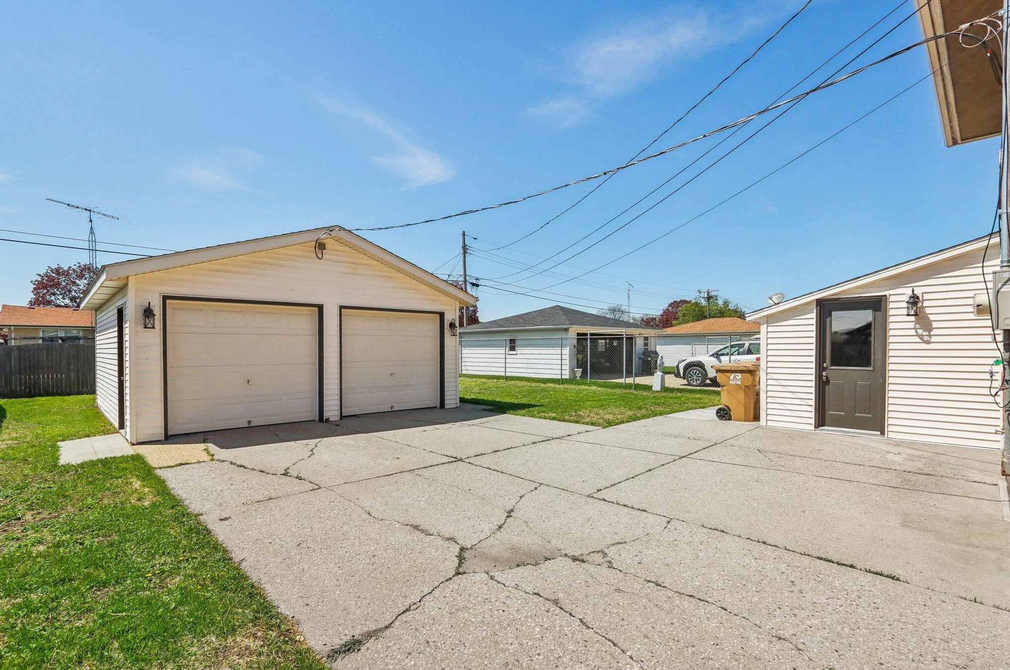 2500 22nd Ave, Kenosha WI 53140-4814 exterior