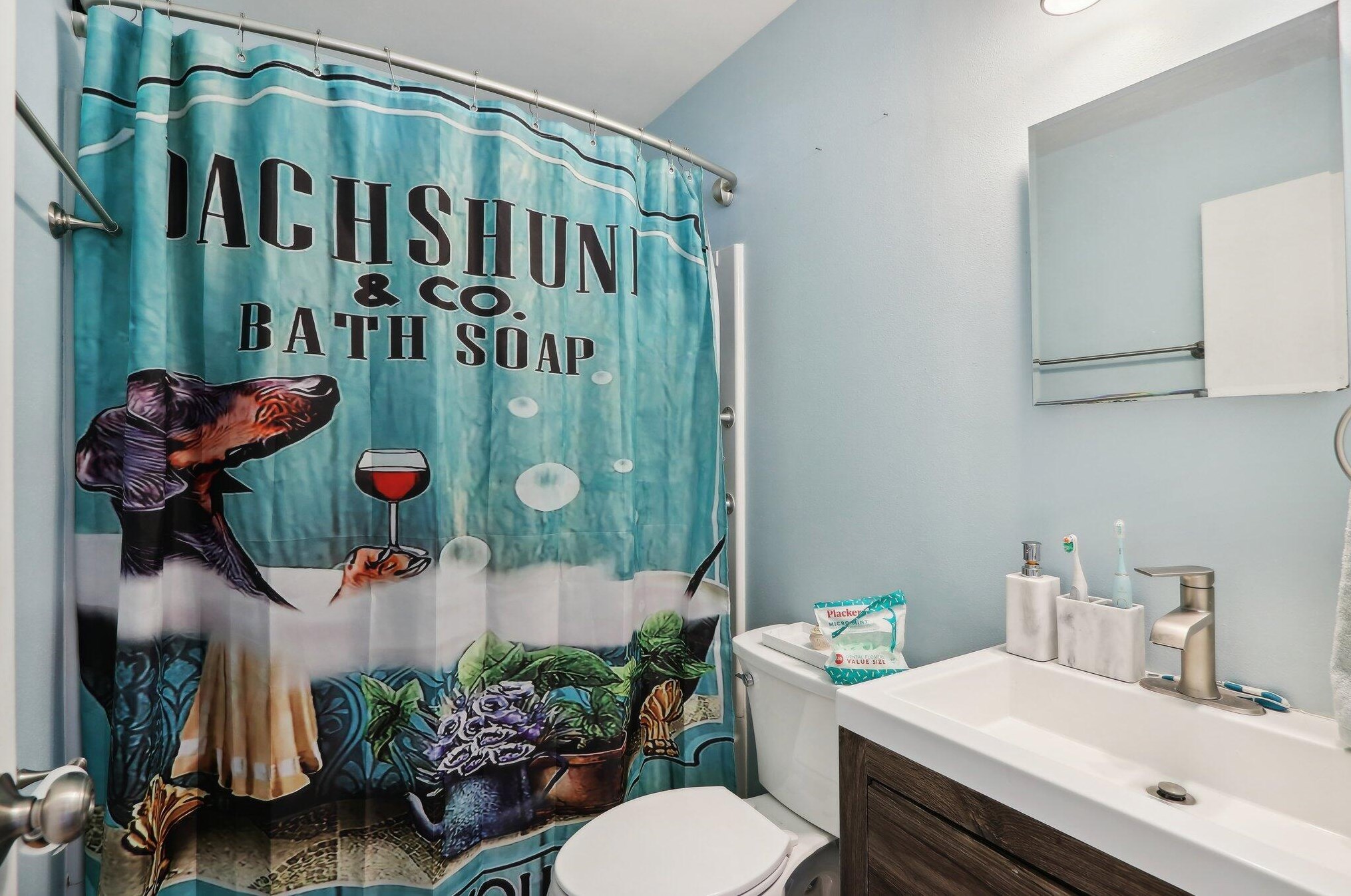 714 Edgewood Ave, South Milwaukee WI 53172-3848 exterior