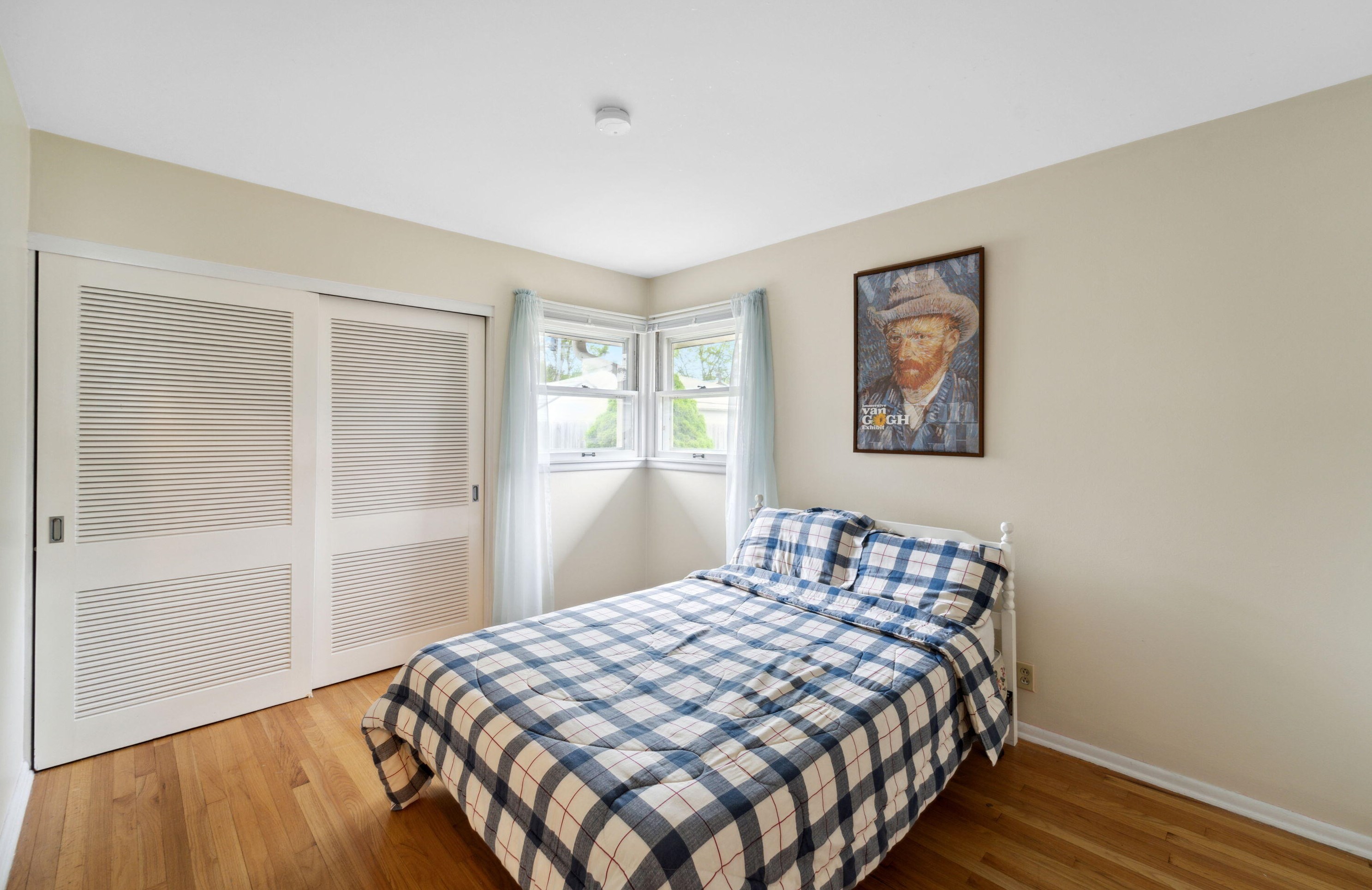 4014 73rd St, Milwaukee WI  53220-2312 exterior