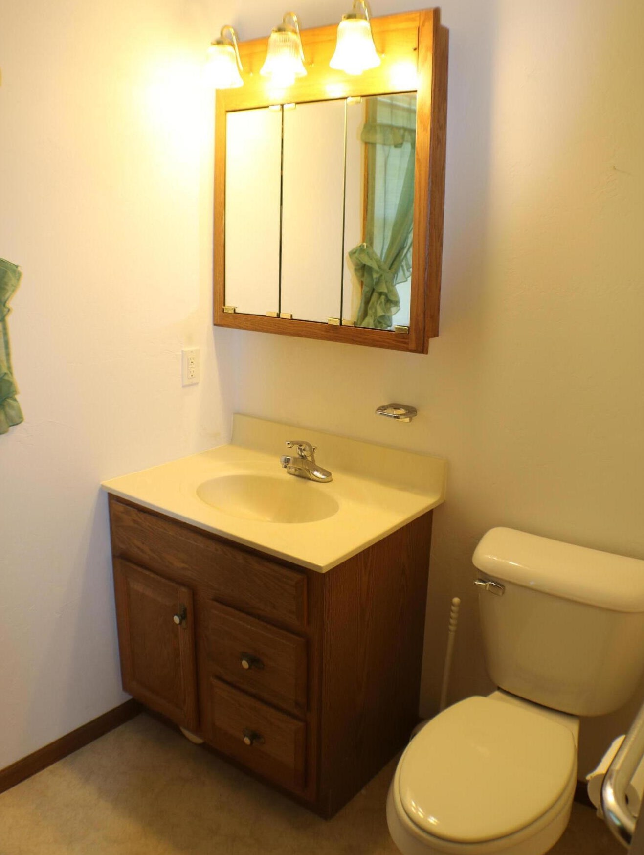 4801 Veranda Ct, Manitowoc WI 54220-8318 exterior