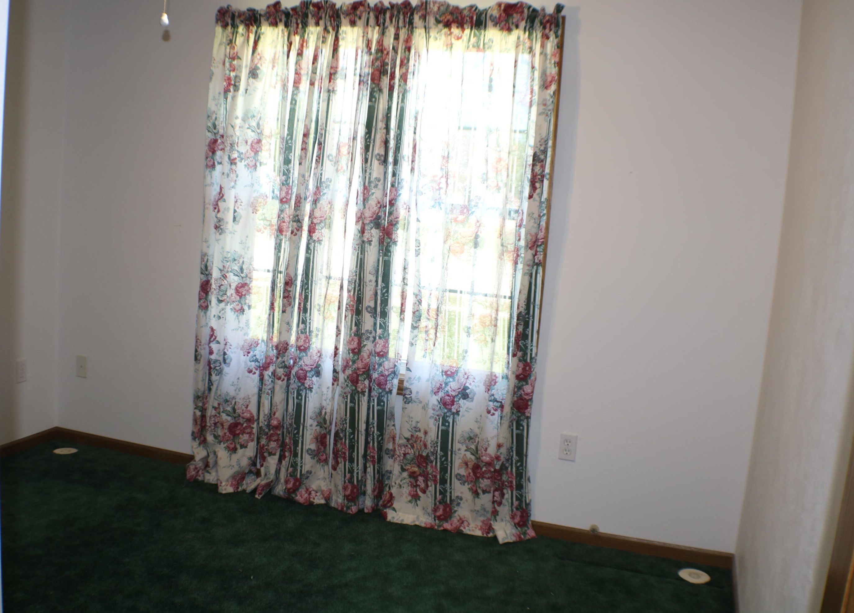 4801 Veranda Ct, Manitowoc WI 54220-8318 exterior