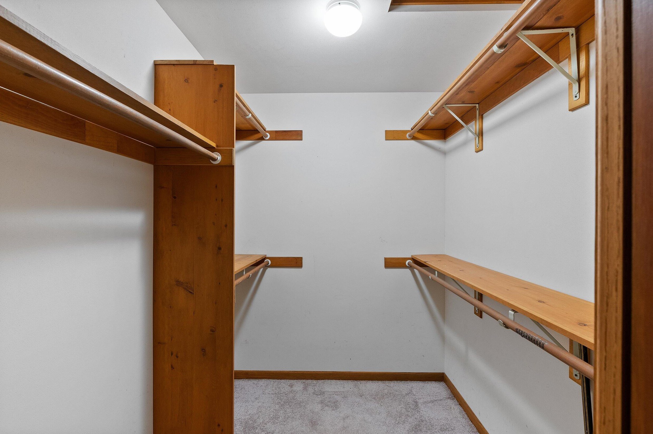 7255 Redwood Rd, Milwaukee WI 53209-2164 exterior