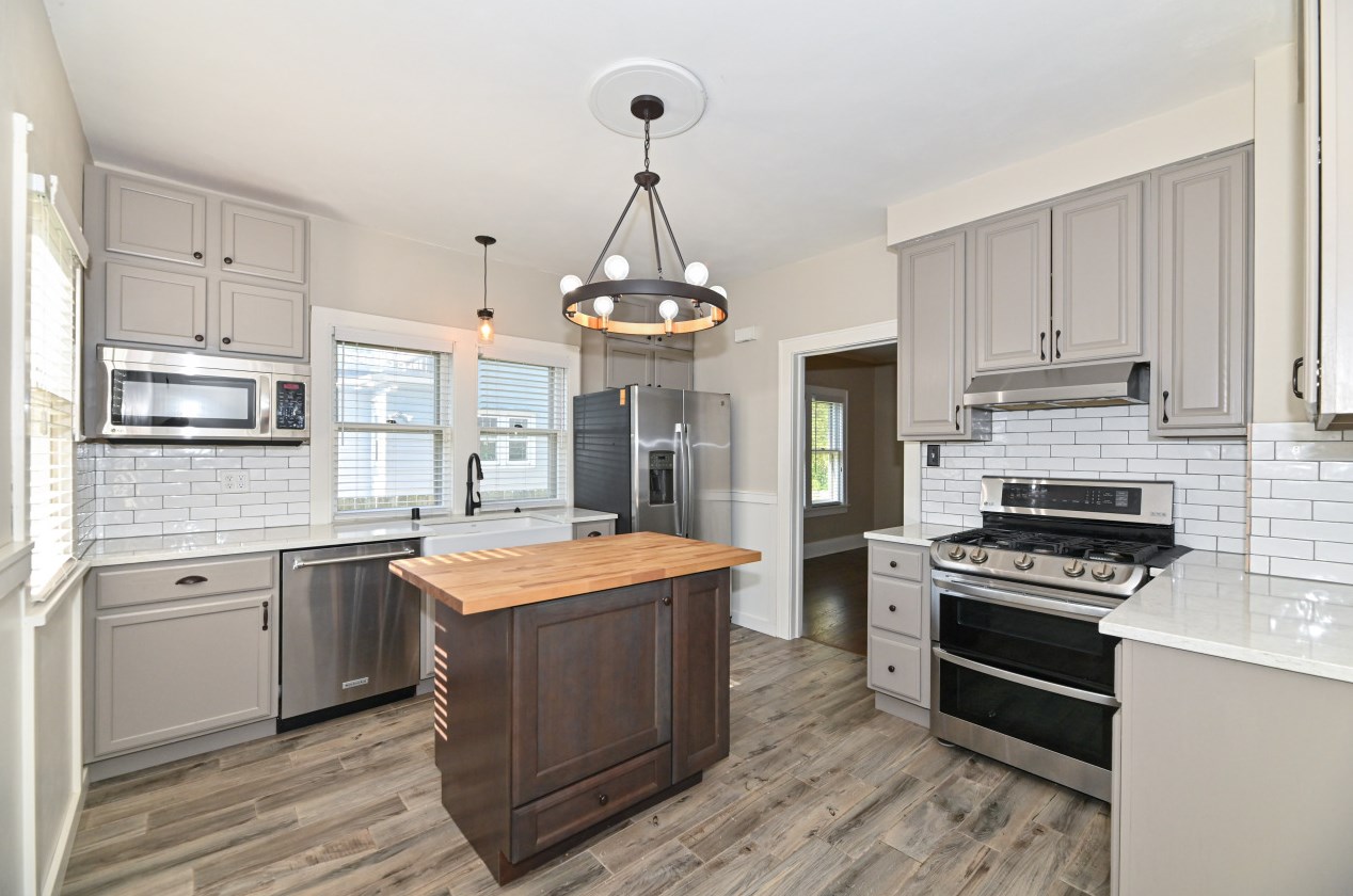 7611 5 Ave, Kenosha WI 53143-6007 exterior