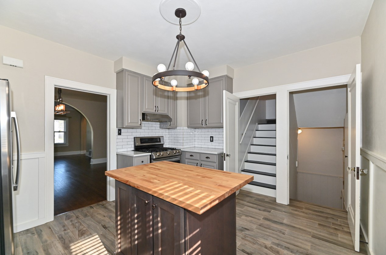 7611 5 Ave, Kenosha WI 53143-6007 exterior