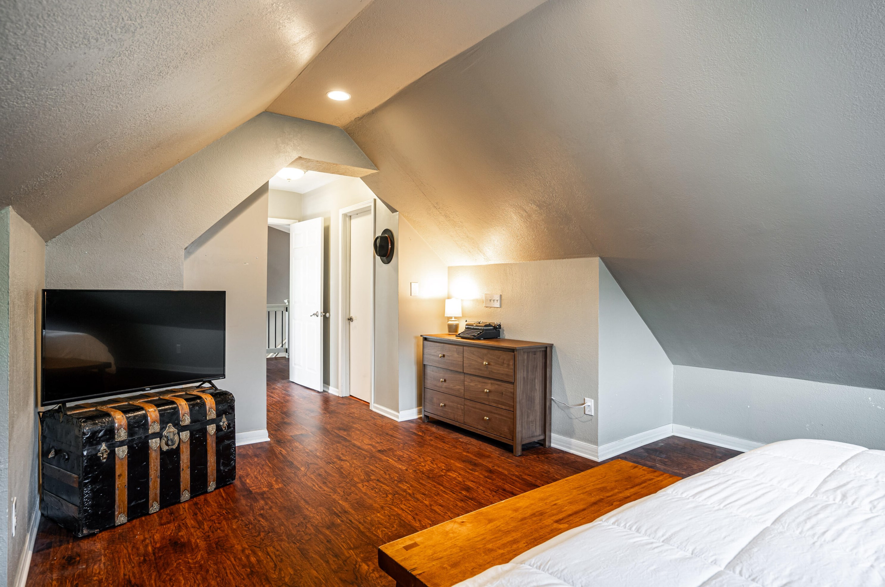 2348 Euclid Ave, Milwaukee WI 53207-2903 exterior